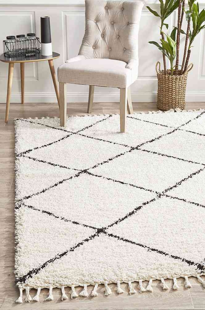 V107-SAF-22-WHT-230X160-207675-00 Saffron 22 White by Rug Culture - 230X160CM - RECTANGLE - Image 1