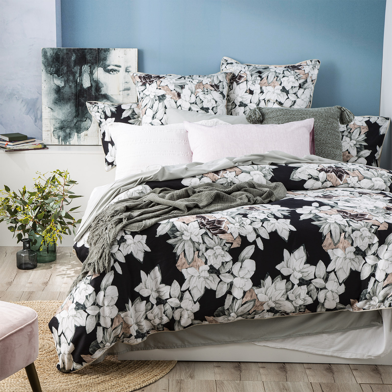 V107-SH317500-195709-00 300 TC Ivy Cotton Quilt Cover Set by Renee Taylor Queen - Image 1