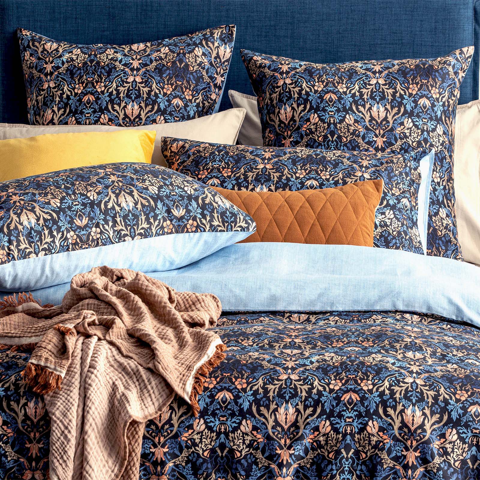 V107-SH324415-197079-00 300 TC Cotton Reversible Blackthorn Quilt Cover Sets by Renee Taylor King - Image 1