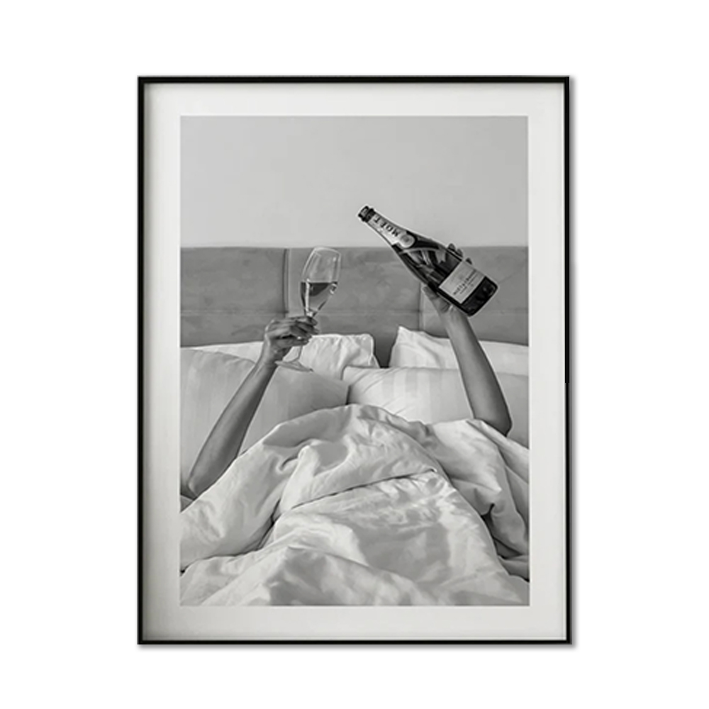 V207-2257-003-183824-00 Wall Art 50cmx70cm Vintage Fashion Feminist Picture, Black Frame Canvas - Image 1