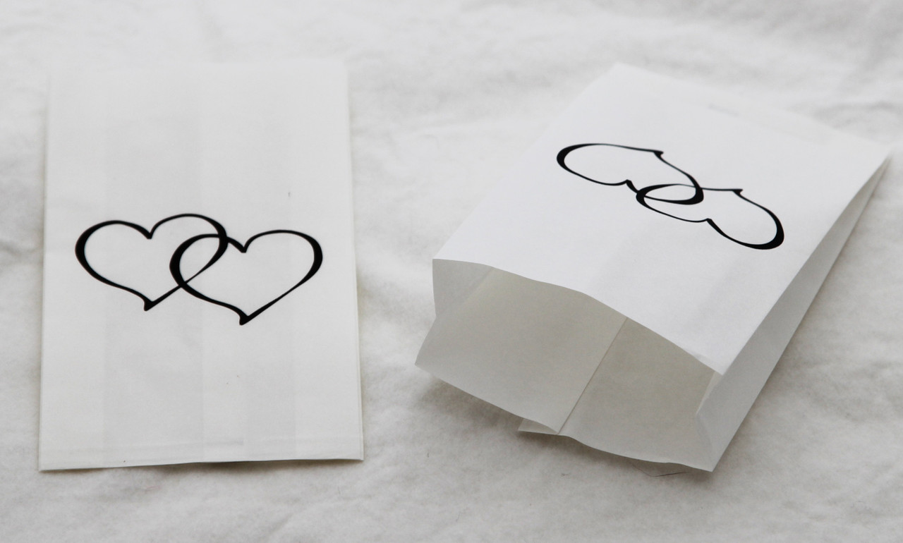 V382-CAKEBAG50BLKHRT-202503040840-00 50 Pack Wedding Cake Bags Greaseproof Wax Paper Slice Take Home Favour Large Heart - Image 1
