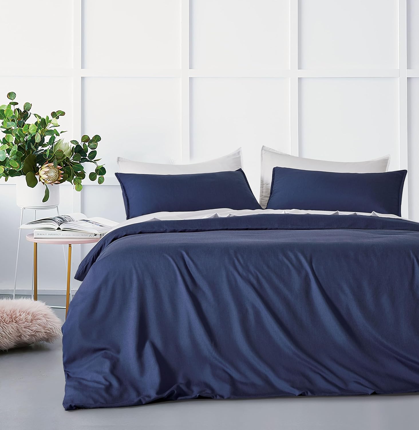 V439-CQSBAMPOLYNAVY-210943-00 Bamboo Microfibre Quilt Cover Set - Navy - Queen - Image 1