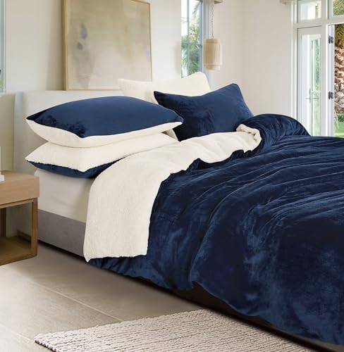 Version 1.0.0 2-in-1 Teddy Sherpa Quilt Cover Set (Navy Blue, Super King) - Image 1