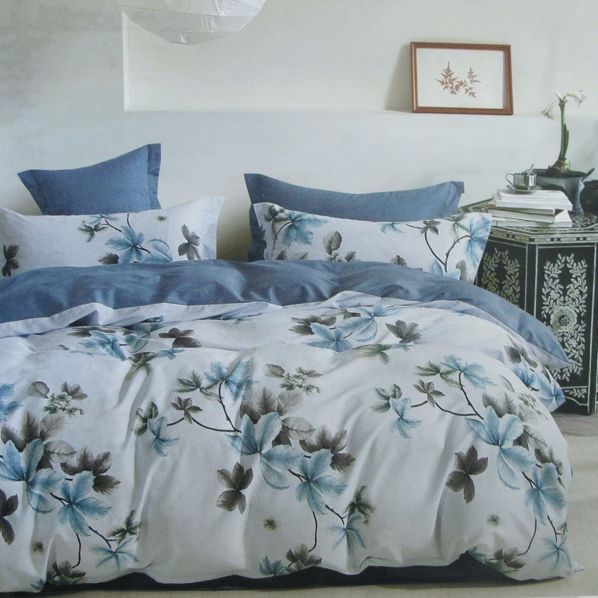 V442-ATX-QUILTCS-300TCMILLA-BLUE-QS-191799-00 300TC Milla Blue Reversible Cotton Quilt Cover Set Queen - Image 1
