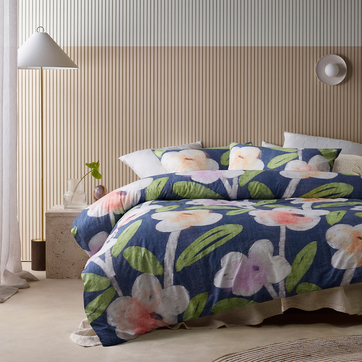 V442-HIN-QUILTCS-BELLA-BLUE-KI-202502280901-00 Accessorize Bella Blue Cotton Floral Quilt Cover Set King - Image 1
