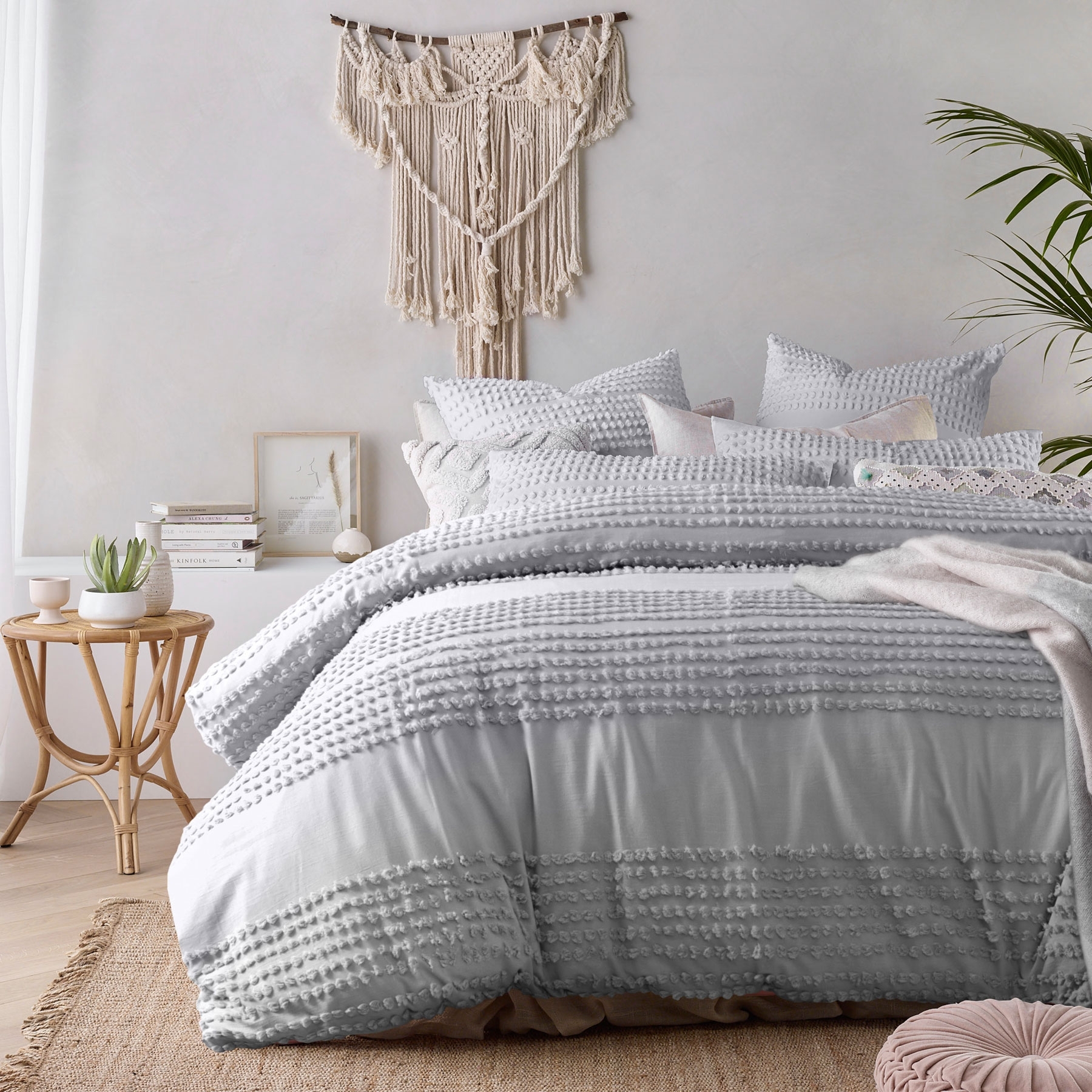 V442-HIN-QUILTCS-BETTY-SILVER-DS-82290-00 Vintage Design Homewares Betty Silver Quilt Cover Set Double - Image 1