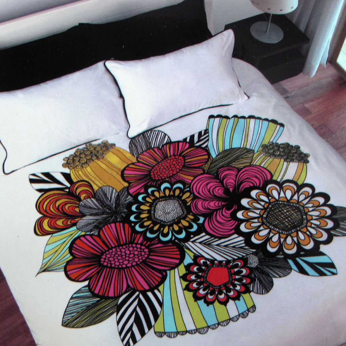 V442-HIN-QUILTCS-BOLD-MULTI-SB-202503241641-00 Accessorize Bold Colorful Quilt Cover Set Single - Image 1