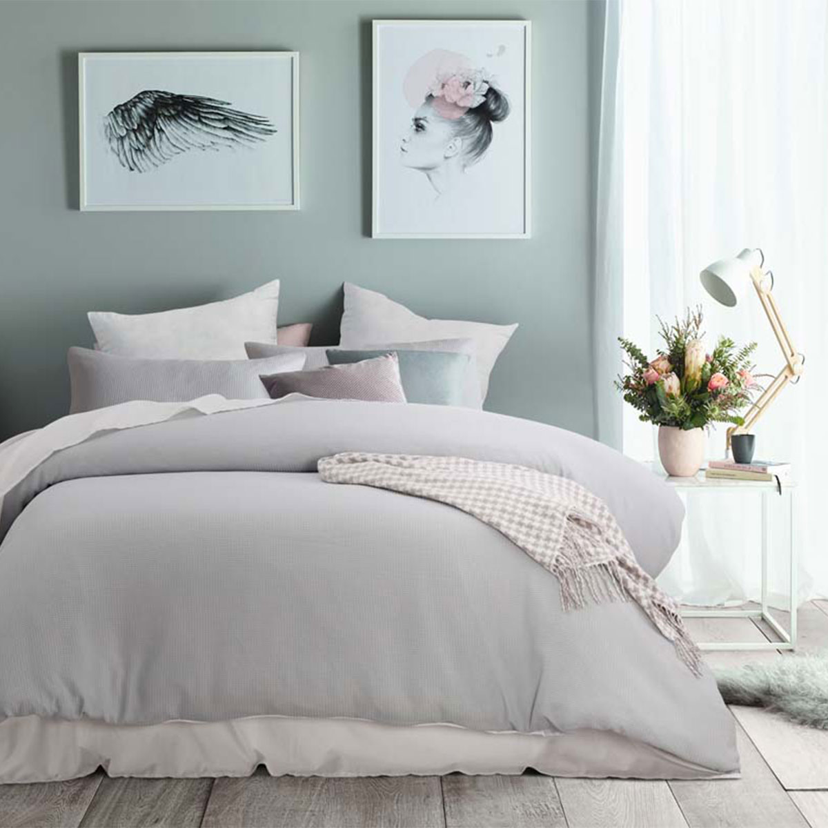 V442-HIN-QUILTCS-POLYWAFFLE-SILVER-KI-154813-00 Accessorize Silver Waffle Polyester Quilt Cover Set King - Image 1
