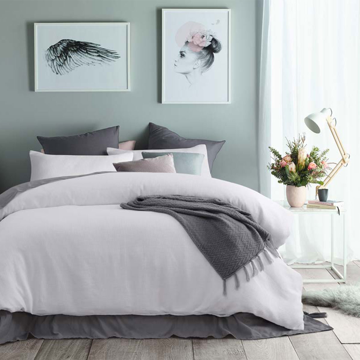 V442-HIN-QUILTCS-POLYWAFFLE-WHITE-SB-154812-00 Accessorize White Waffle Polyester Quilt Cover Set Single - Image 1