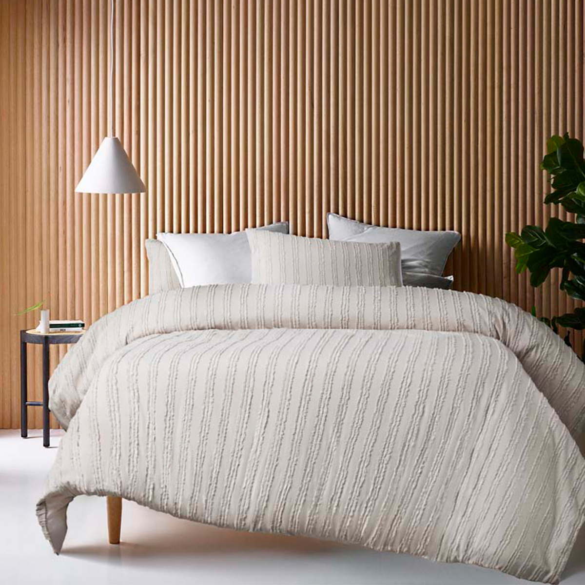 V442-HIN-QUILTCS-REFLECTIONS-NATURAL-QS-150548-00 Vintage Design Homewares Reflections Natural Cotton Quilt Cover Set Queen - Image 1