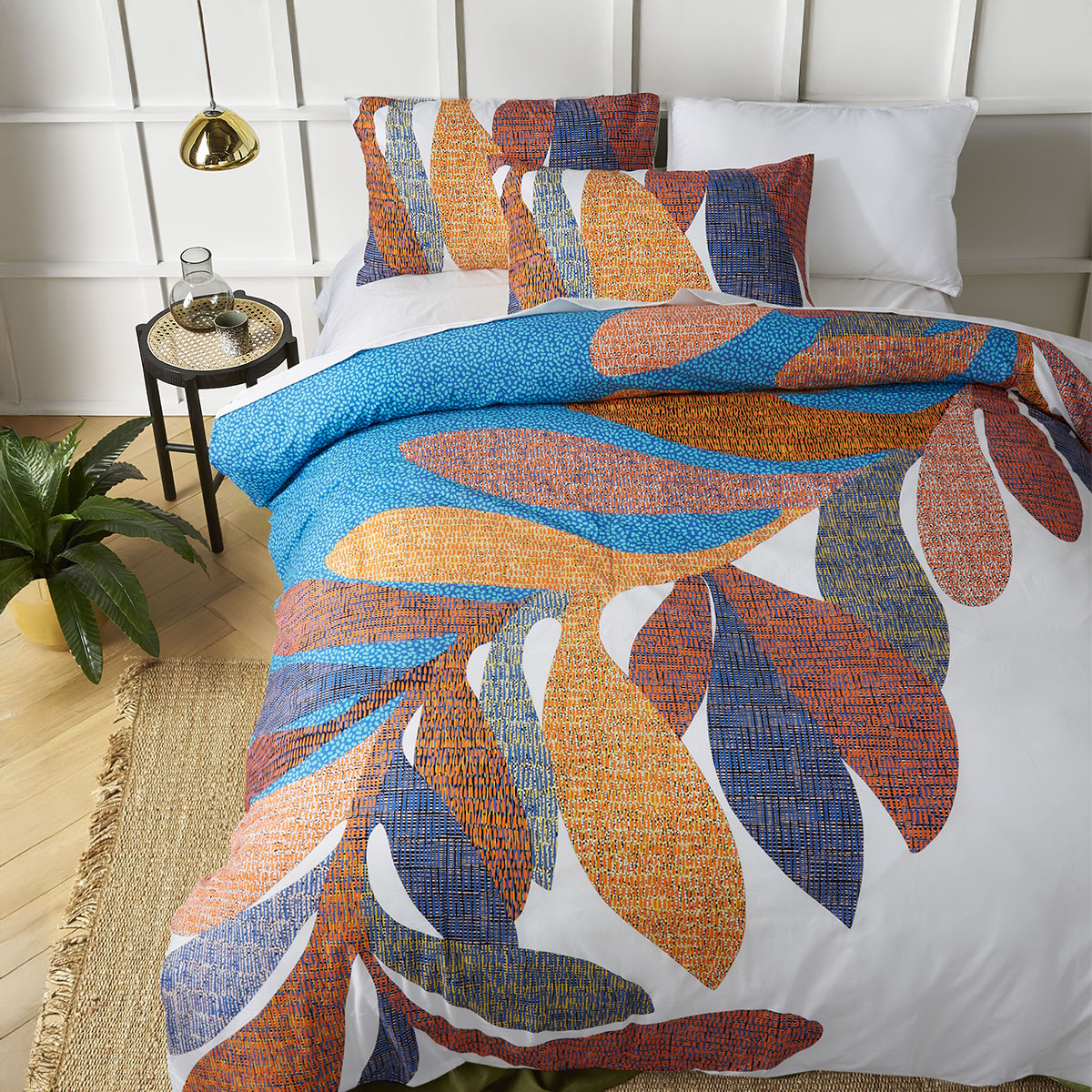 V442-HIN-QUILTCS-SORREL-WHITE-DS-202502280846-00 Accessorize Sorrel White Cotton Foliage Quilt Cover Set Double - Image 1