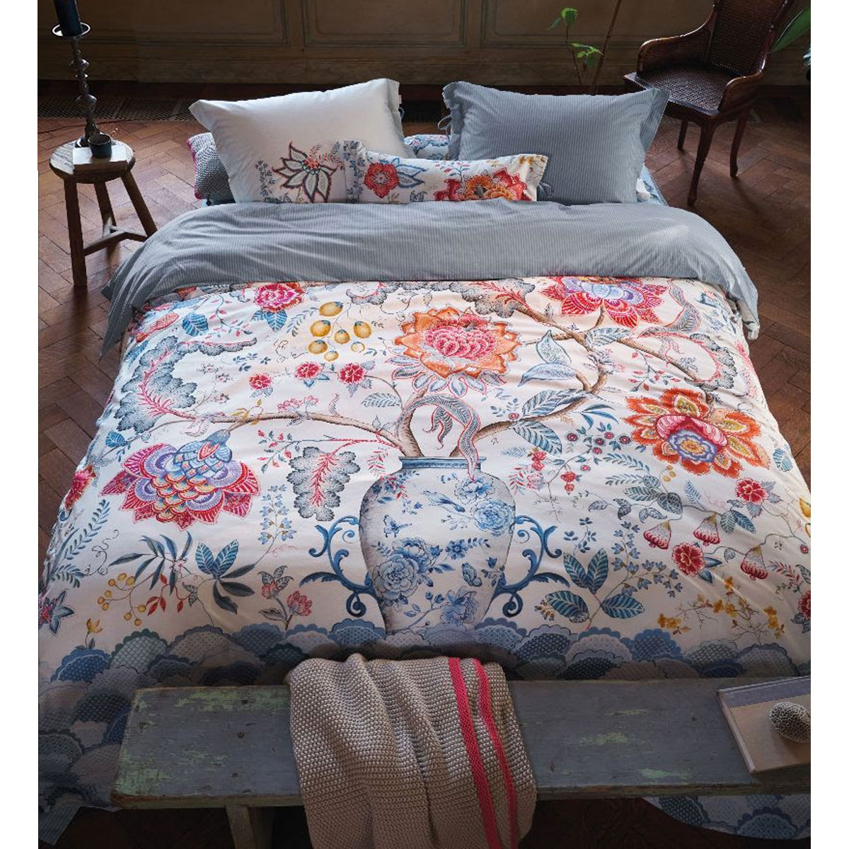 V442-HIN-QUILTCS-TREEOFLIFE-WHITE-SK-204823-00 PIP Studio Tree of Life White 100% Cotton Quilt Cover Set Super King - Image 1