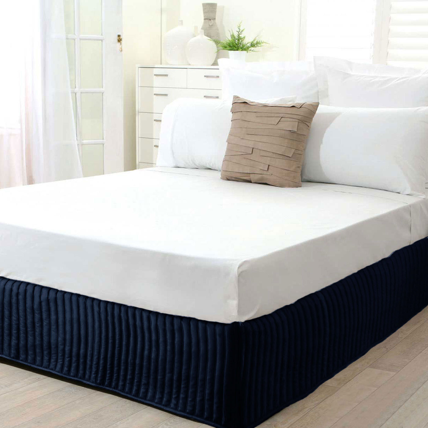 V442-INT-VALANCE-QUILTED-NAVY-SB-141422-00 Ardor Quilted Valance Navy Single - Image 1