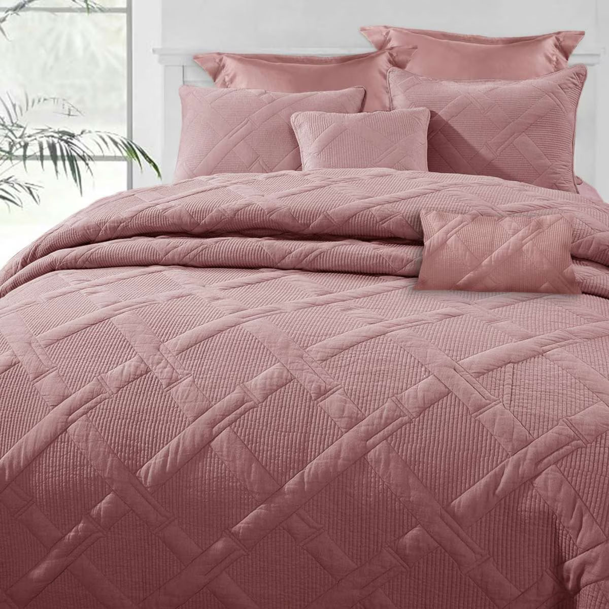 V442-KIT-COMFORTER-7PCAIRCLOUD-CANYOUROSE-QS-202503241621-00 Ramesses Canyou Rose 7- Piece Air Cloud Bamboo Blend Matelasse Comfort Set Queen - Image 1