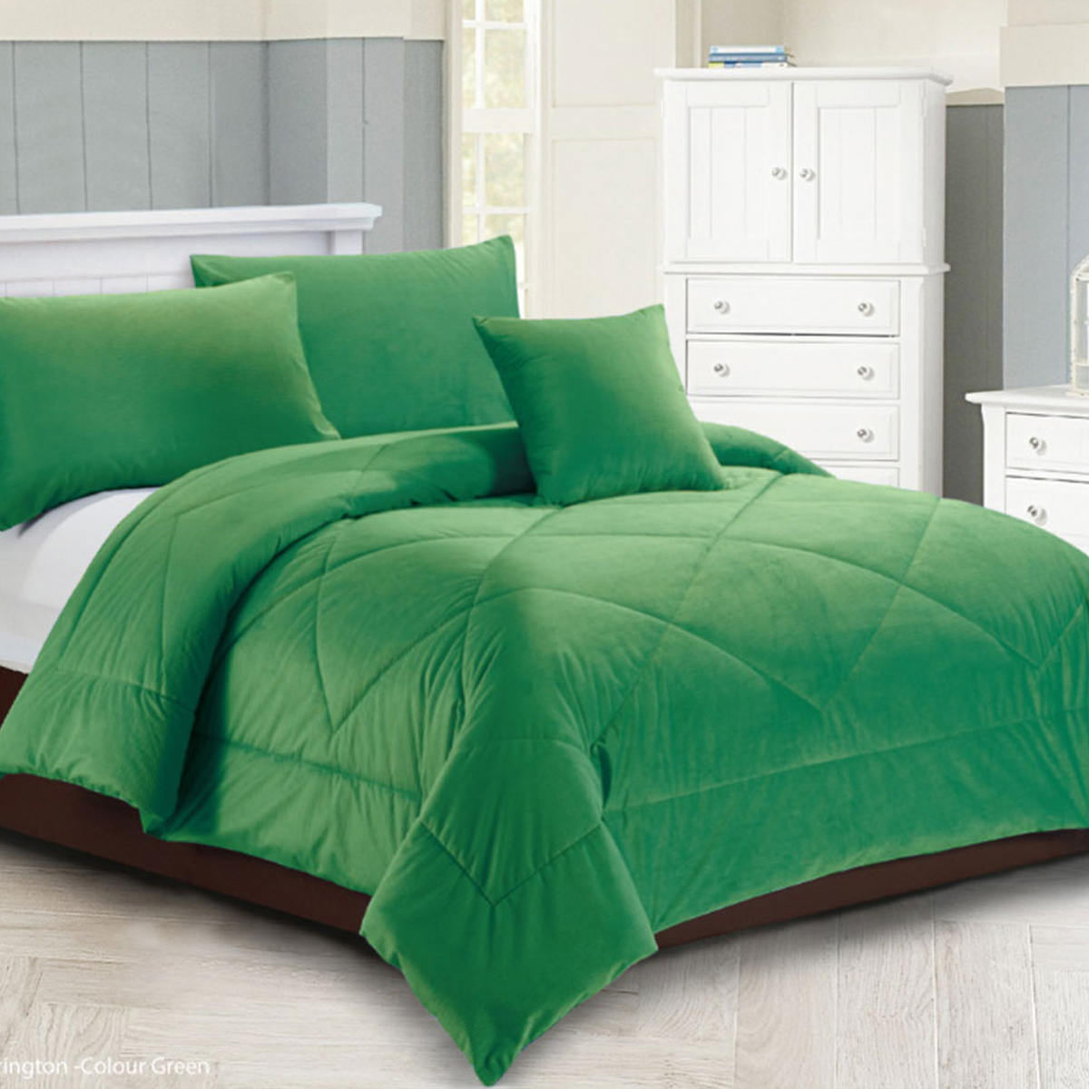 V442-MFL-QUILT-CARRINGTON-GREEN-QS-204215-00 Georges Fine Linens Carrington Quilt / Comforter Set Green Queen - Image 1