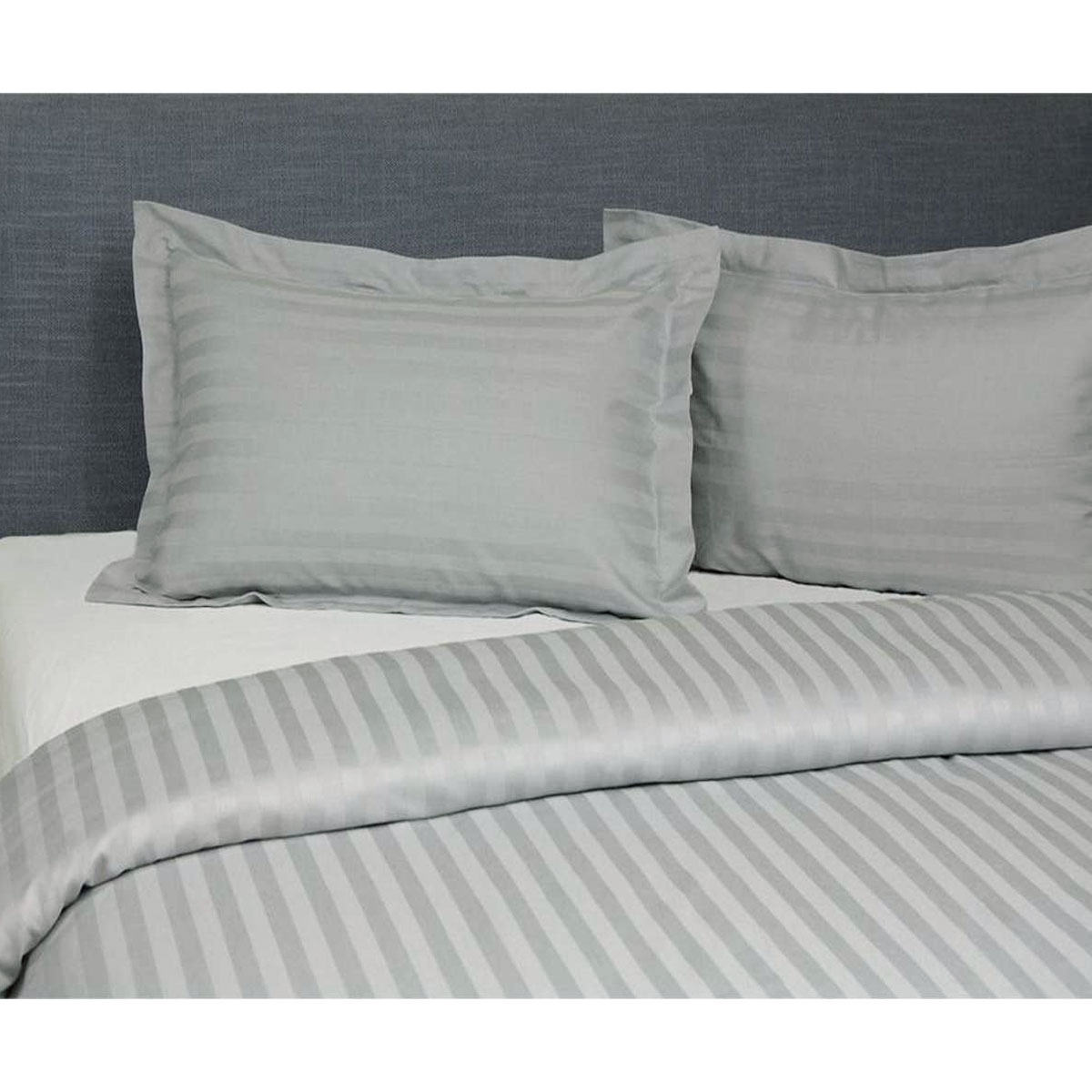 V442-WAM-QUILTCS-STRIPELTAILORED-SILVER-KI-204718-00 Jason Silver Satin Stripe Tailored Quilt Cover Set King - Image 1