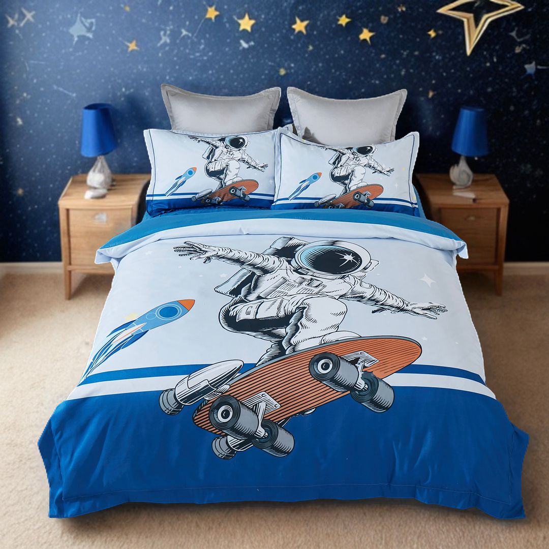 V493-SM-S-02-150764-00 Astronaut Kids Quilt Cover Set - Single Size - Image 1