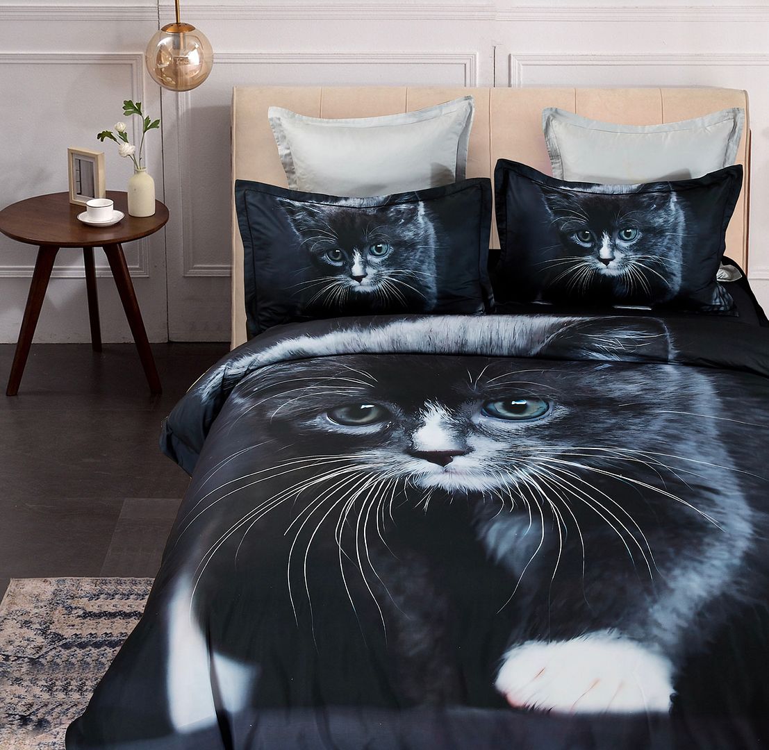V493-SM-SK-24-150834-00 Cat Quilt Cover Set - Super King Size - Image 1
