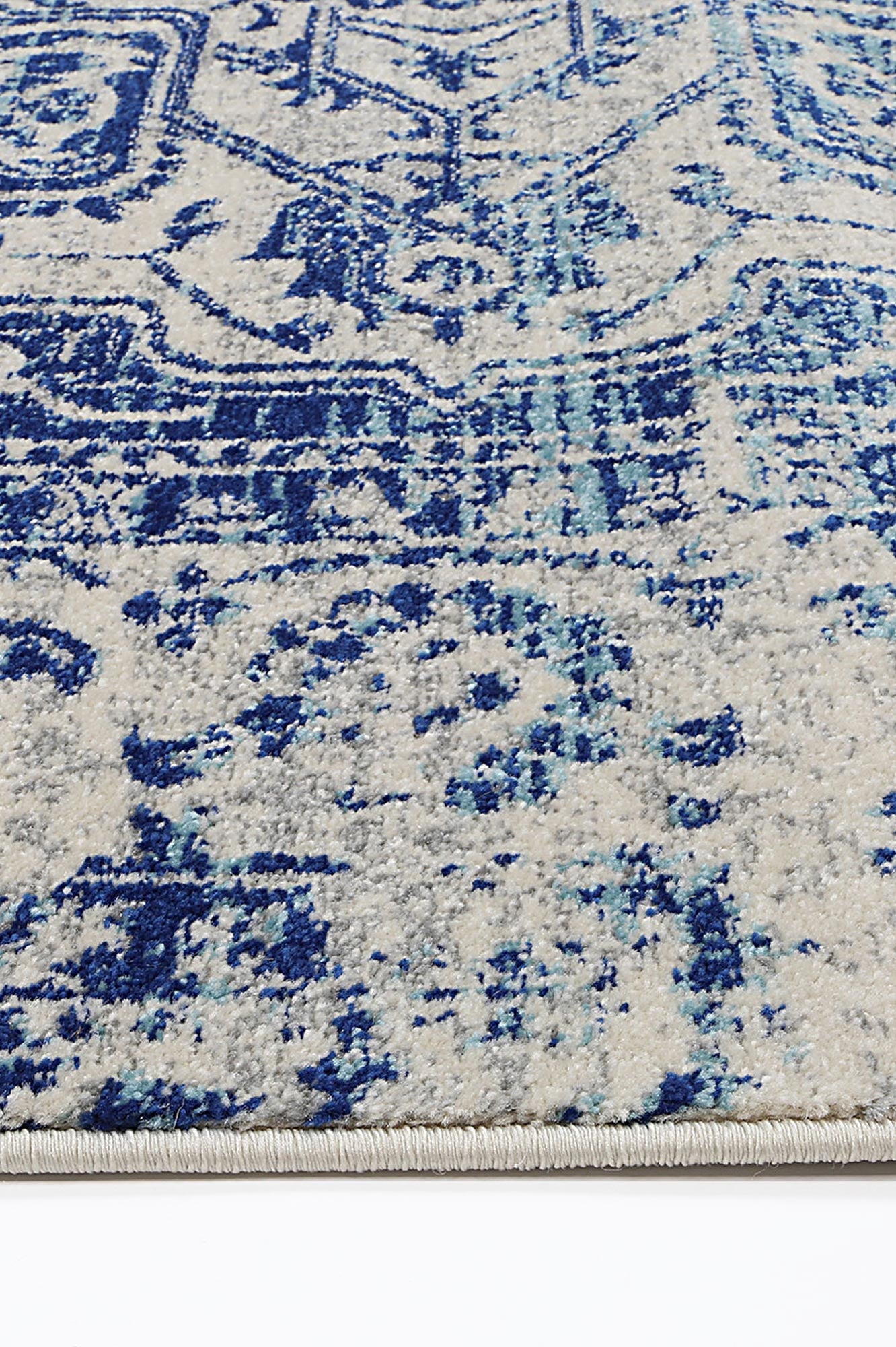 V516-DELI240DEL21-131733-00 delicate-audrey-ivory-navy-rug 240x330 - Image 1
