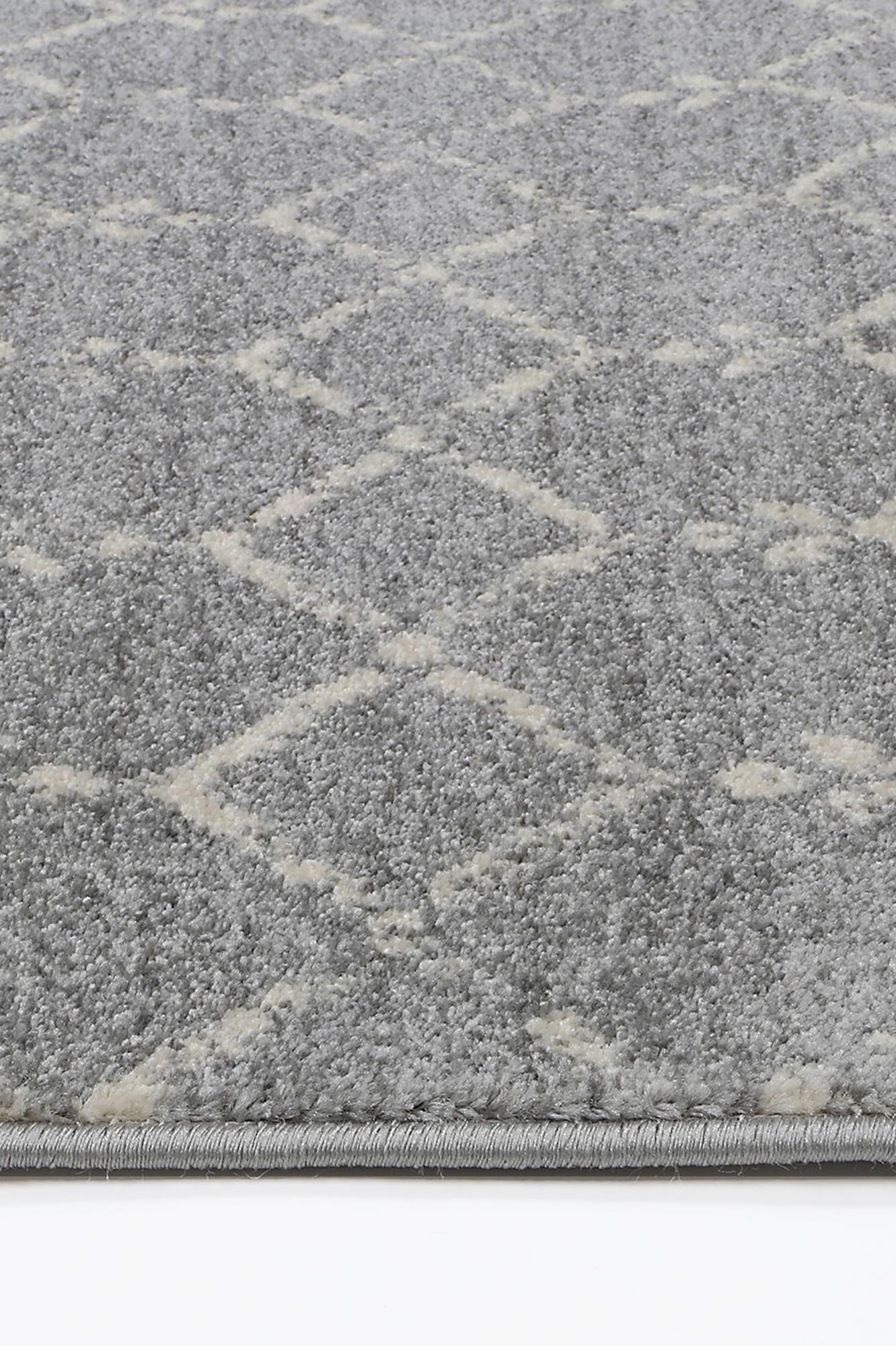 V516-DELI240DEL27-131723-00 delicate-cassiday-grey-ivory-rug 240x330 - Image 1