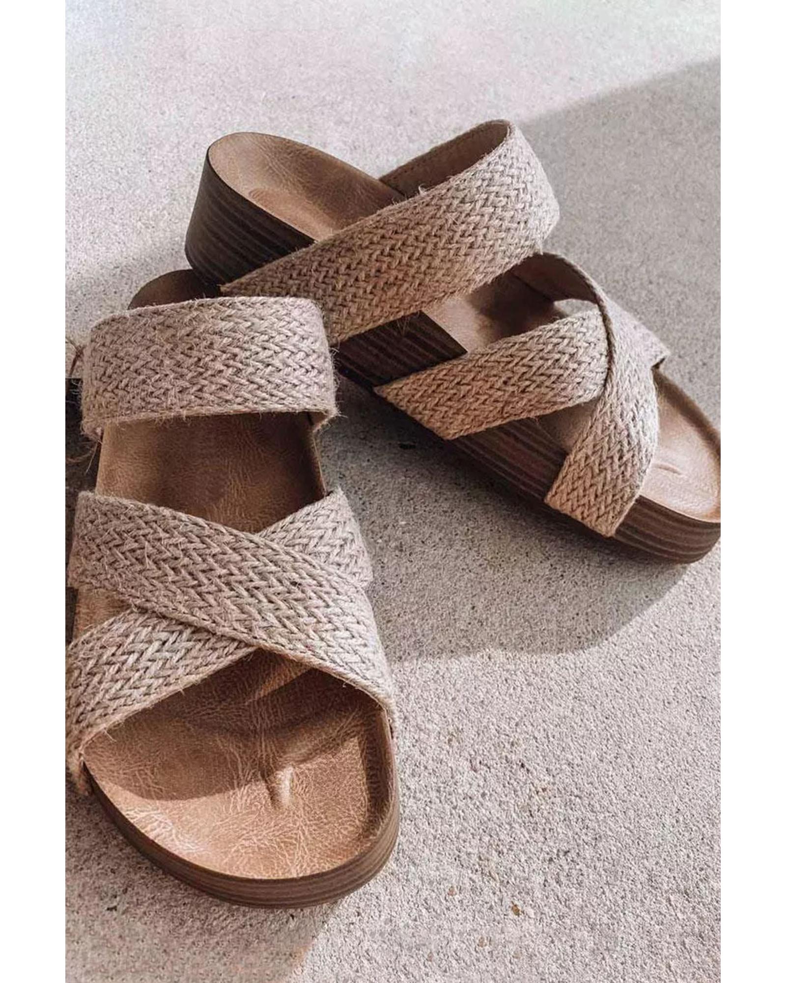 V539-AZEXBH022426-15-40-202508271720-00 Beige Woven Cross Criss Hollowed Slip-On Slippers - 40 EU - Image 1