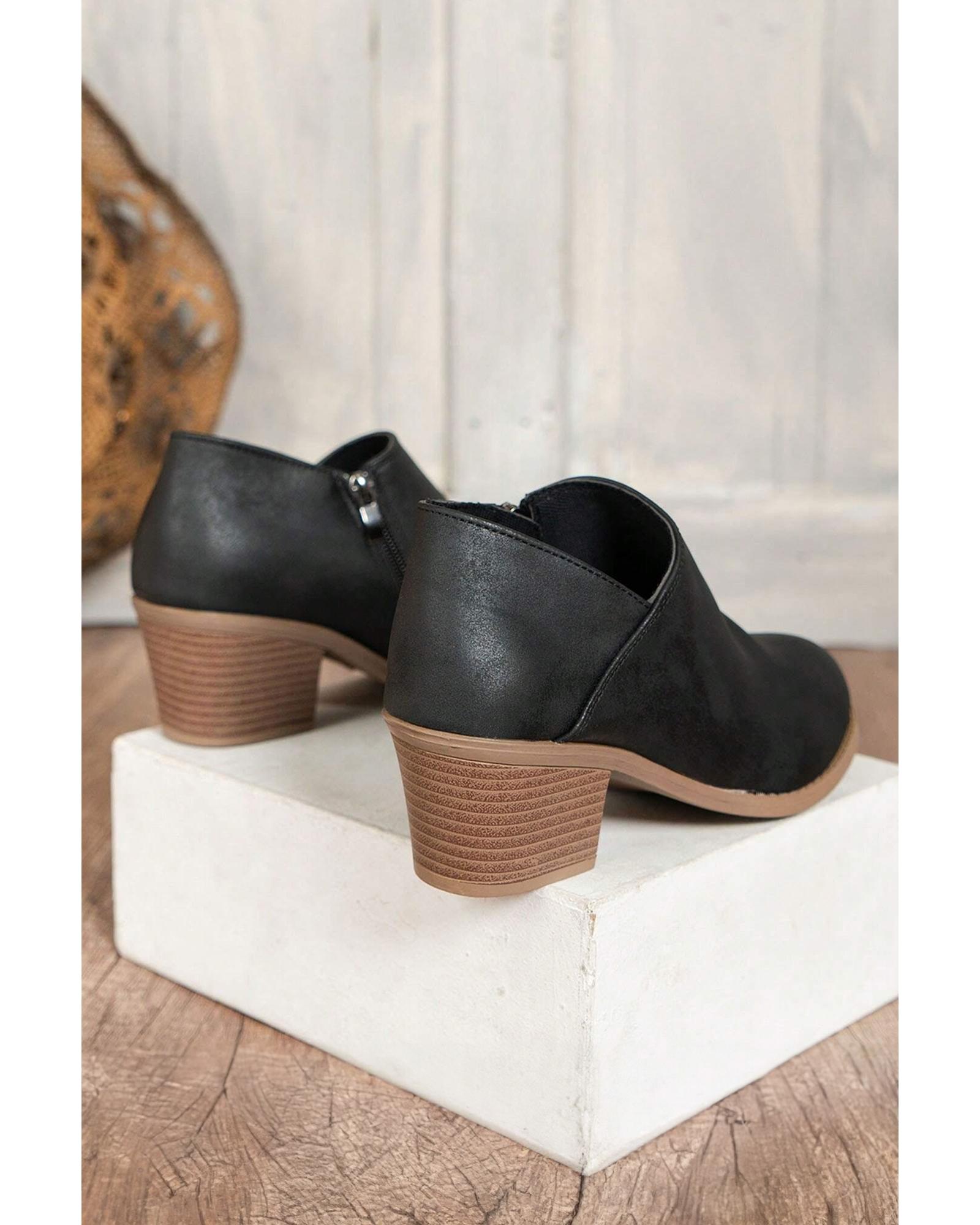 V539-AZEXBH023340-P2-37-202506111937-00 Black Tulip Opening Suede Ankle Boots - 37 EU - Image 1
