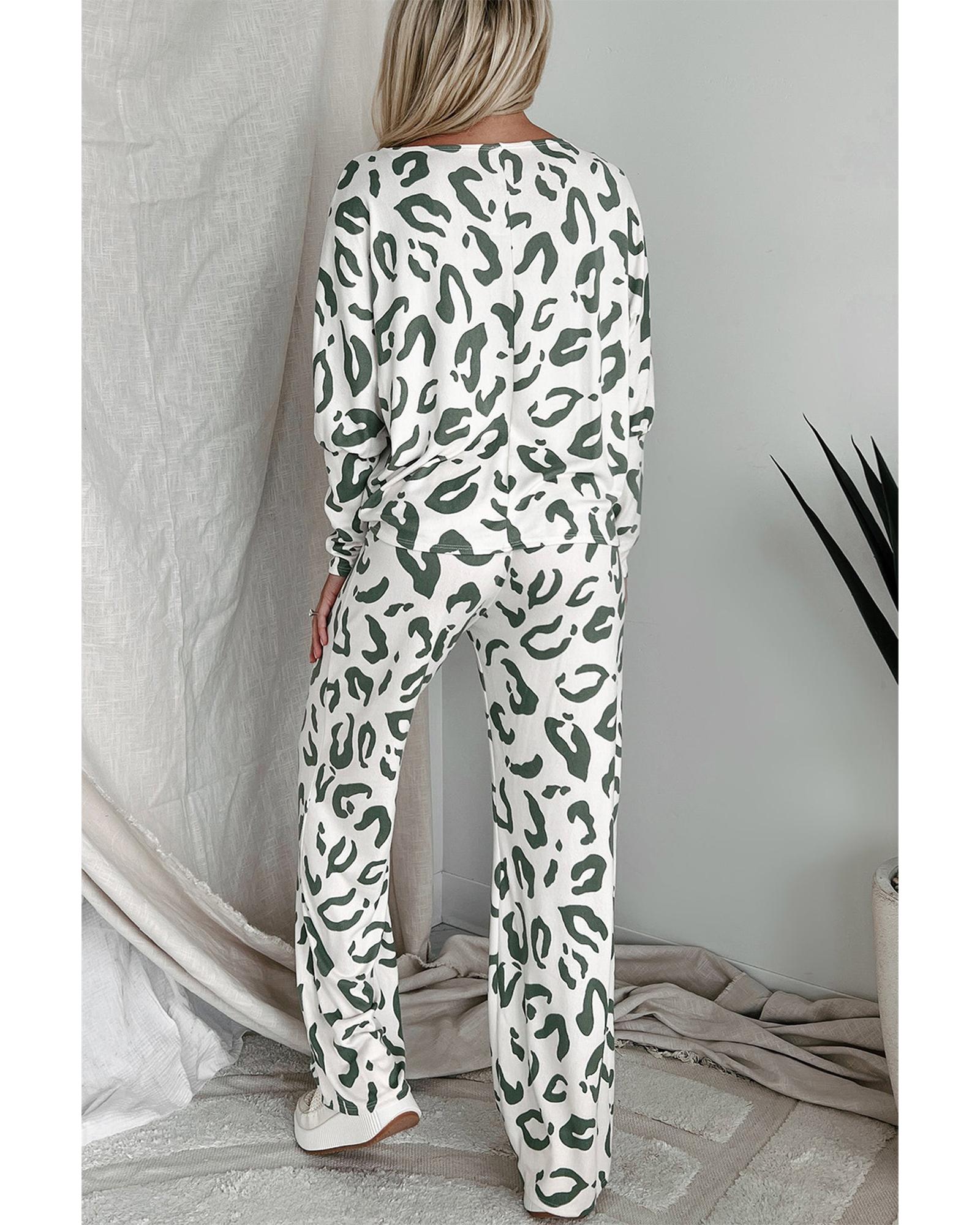 V539-AZEXDC151013-P1520-L-202508270910-00 Beige Leopard Animal Print Long Sleeve and Pants Loungewear Set - L - Image 1