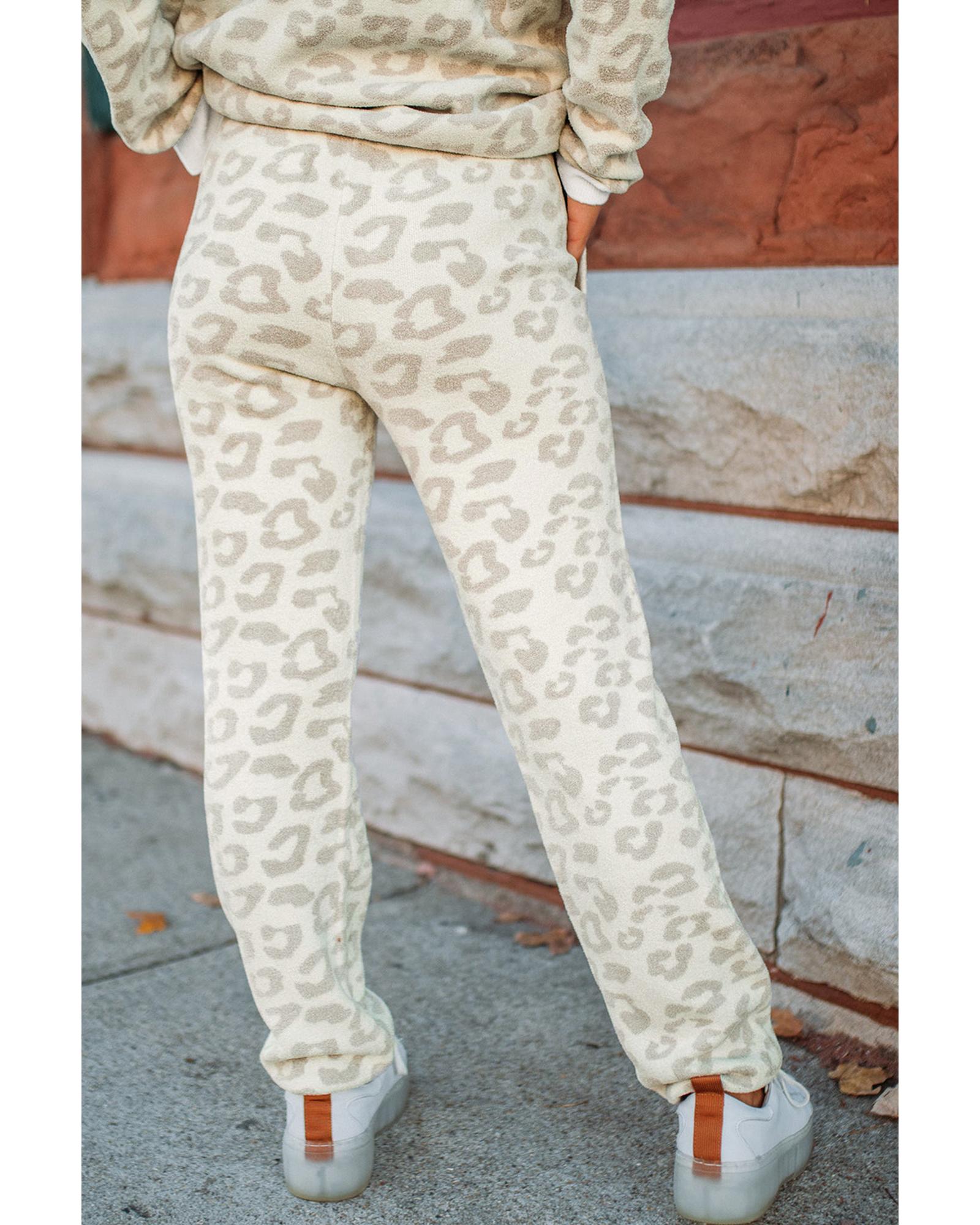 V539-AZEXDC15733-P120-XL-202508270945-00 White Leopard Pullover and Drawstring Pants Lounge Set - XL - Image 1