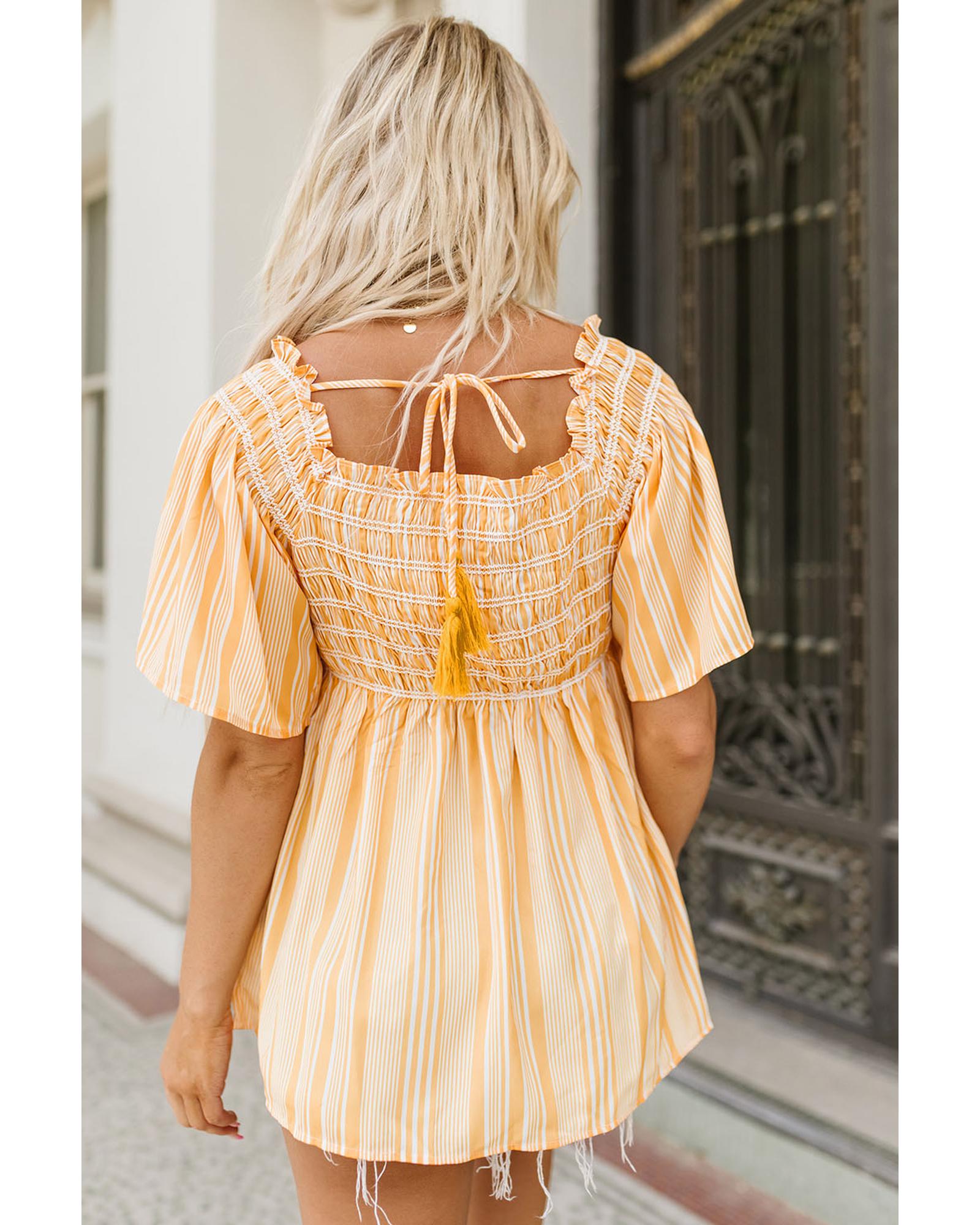 V539-AZEXDC25120703-7-L-202508270105-00 Azura Exchange Smocked Flowy Blouse - L - Image 1