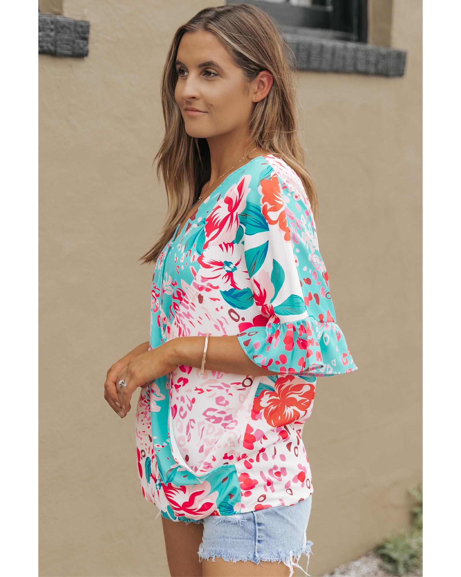 V539-AZEXDC25121567-22-L-202508261100-00 Azura Exchange Leopard Floral Mixed Print Ruffle Sleeve Blouse - L - Image 1