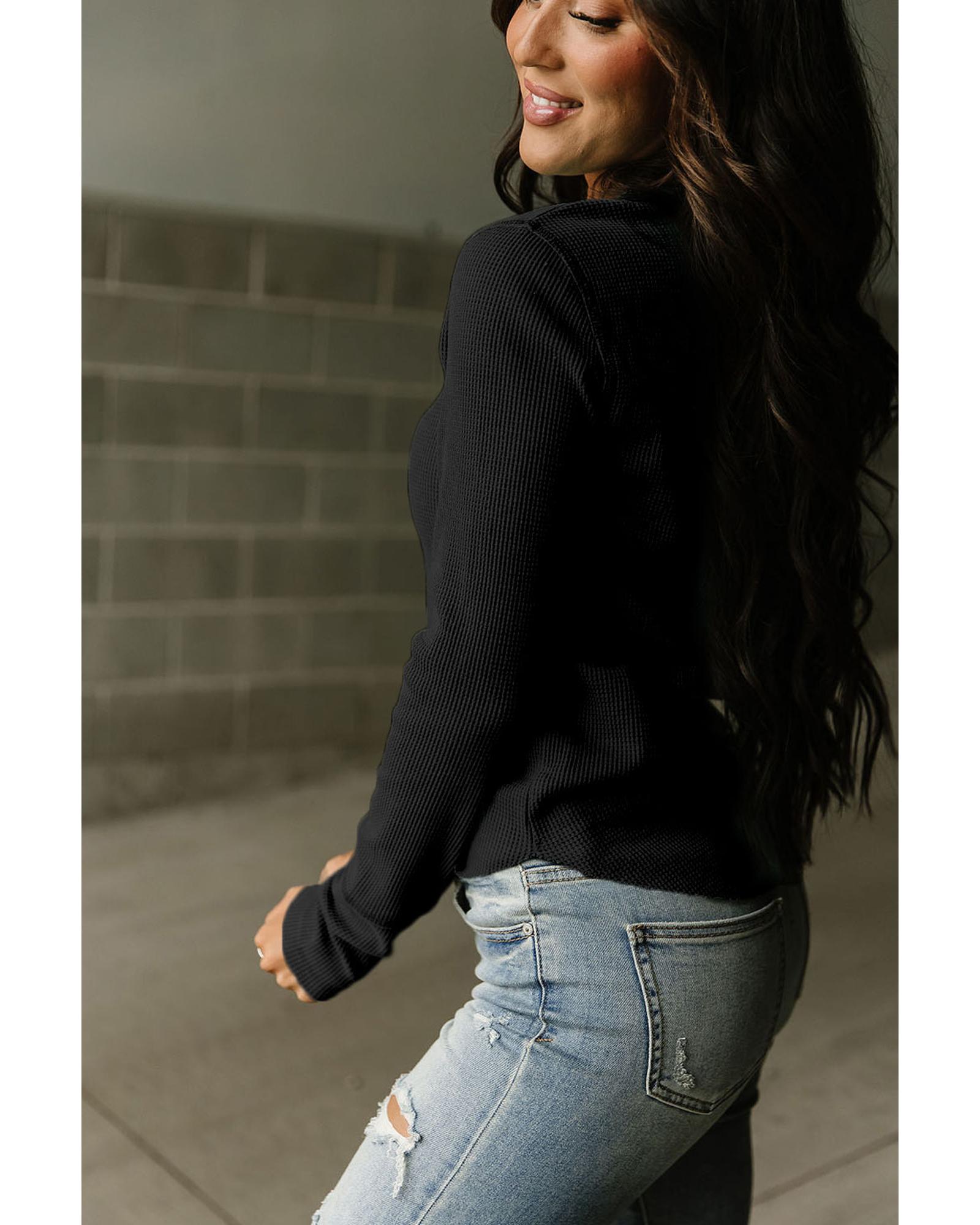 V539-AZEXDC25121882-2-L-202508270720-00 Black Trimmed Neckline Waffle Knit Henley Top - L - Image 1