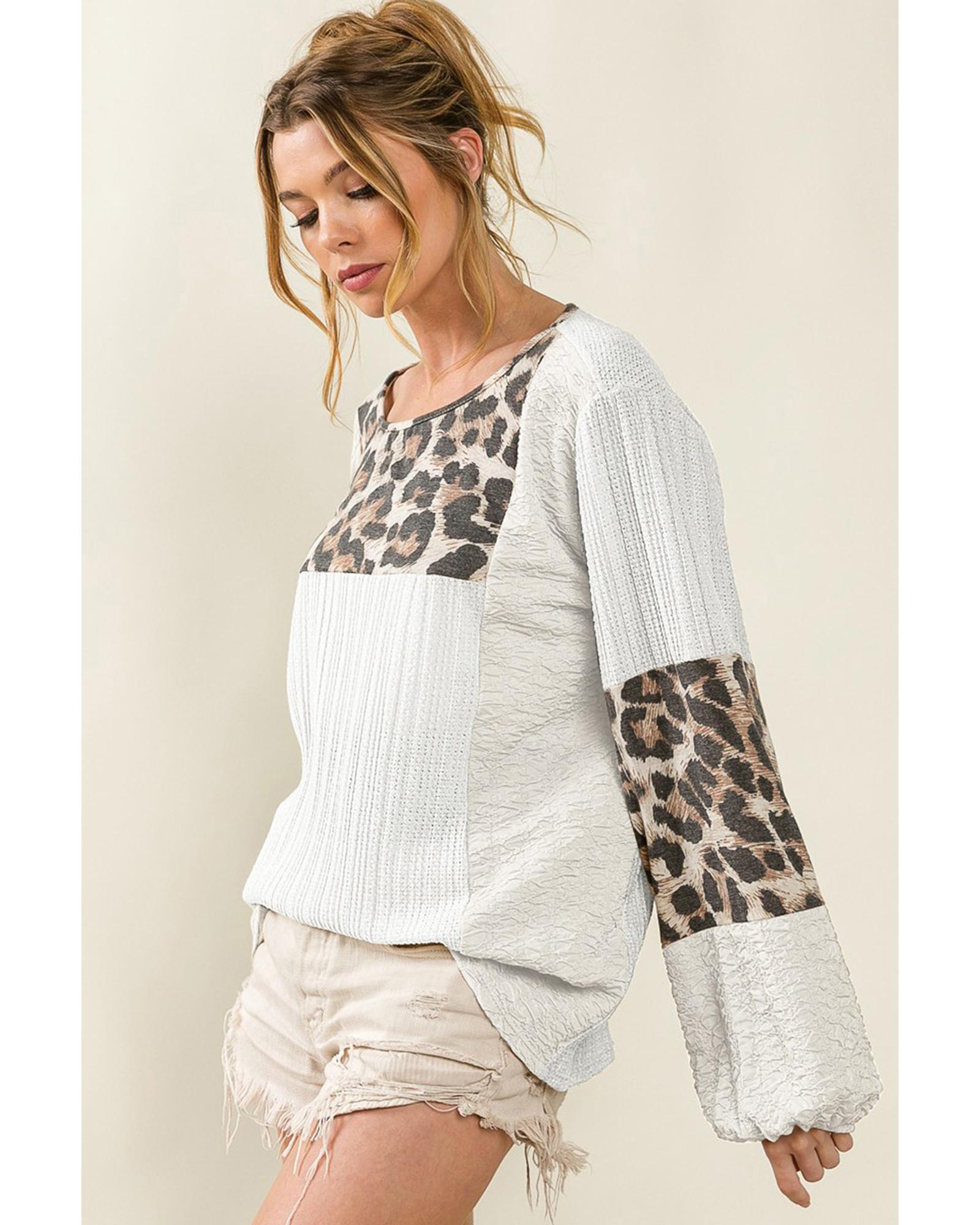 V539-AZEXDC25122183-1-S-202509010300-00 Azura Exchange Leopard Patch Puff Sleeve Textured Blouse - S - Image 1