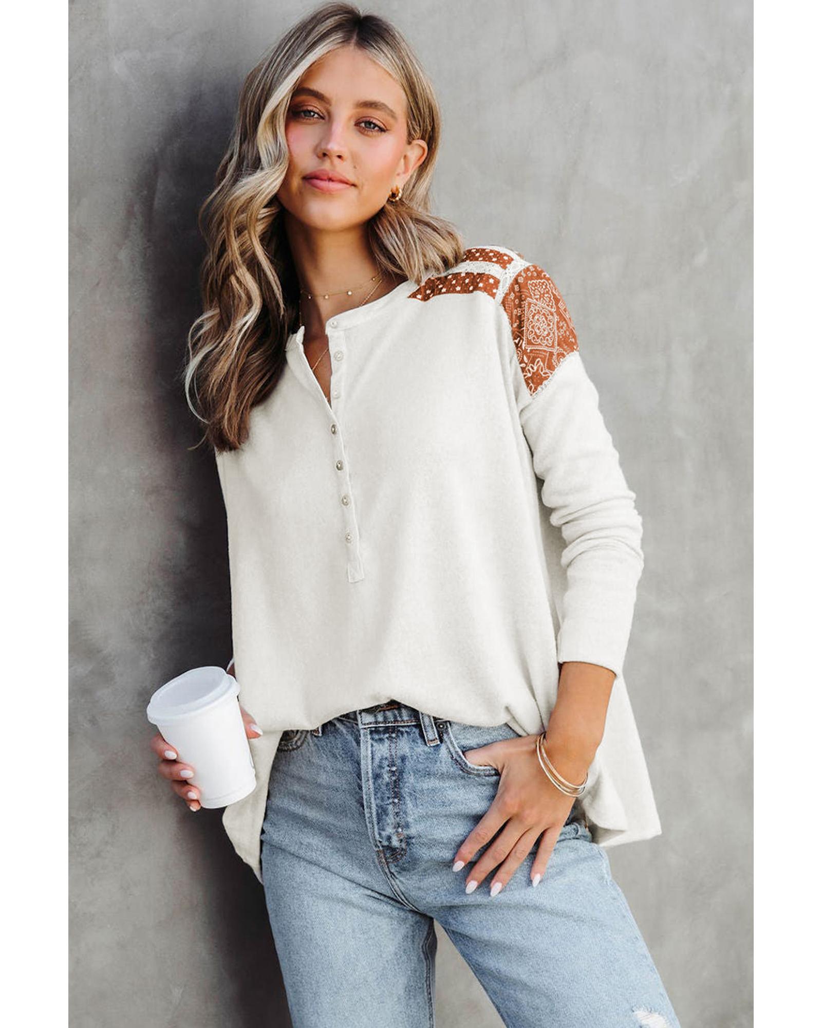 V539-AZEXDC25122375-1-M-202508291115-00 Azura Exchange Contrast Crochet Lace Henley Top - M - Image 1