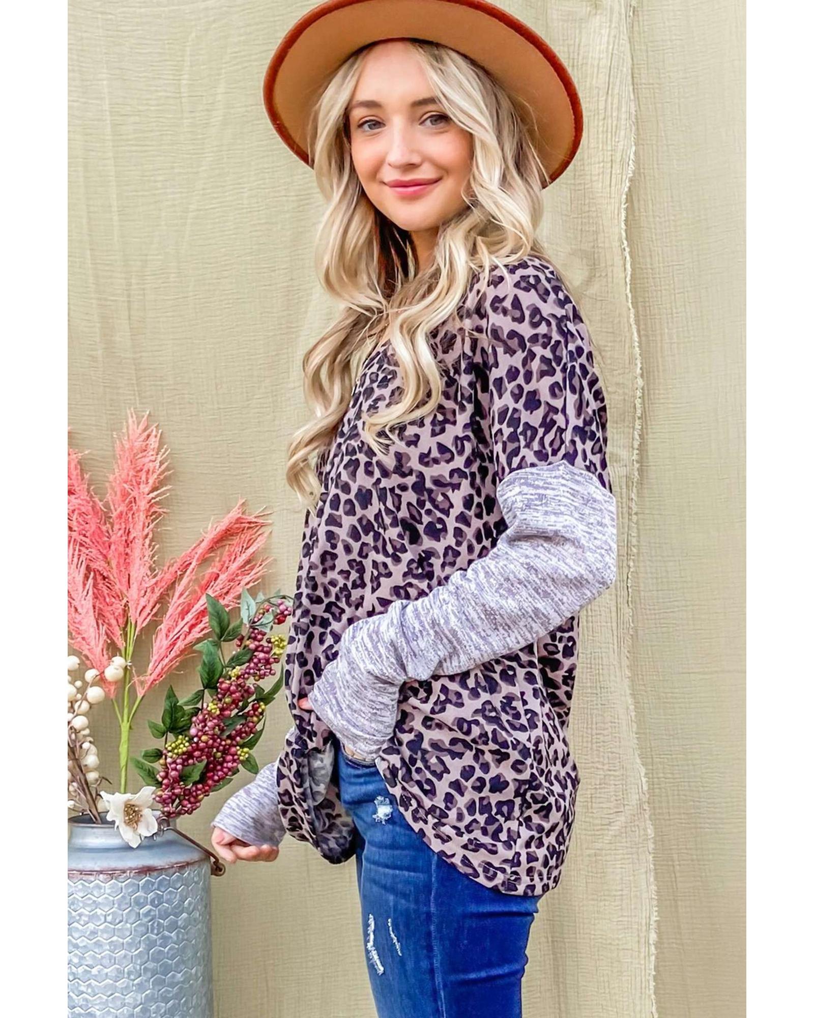 V539-AZEXDC25122536-20-M-202508291235-00 Azura Exchange Leopard Print Drop Shoulder Patchwork Sleeve Top - M - Image 1