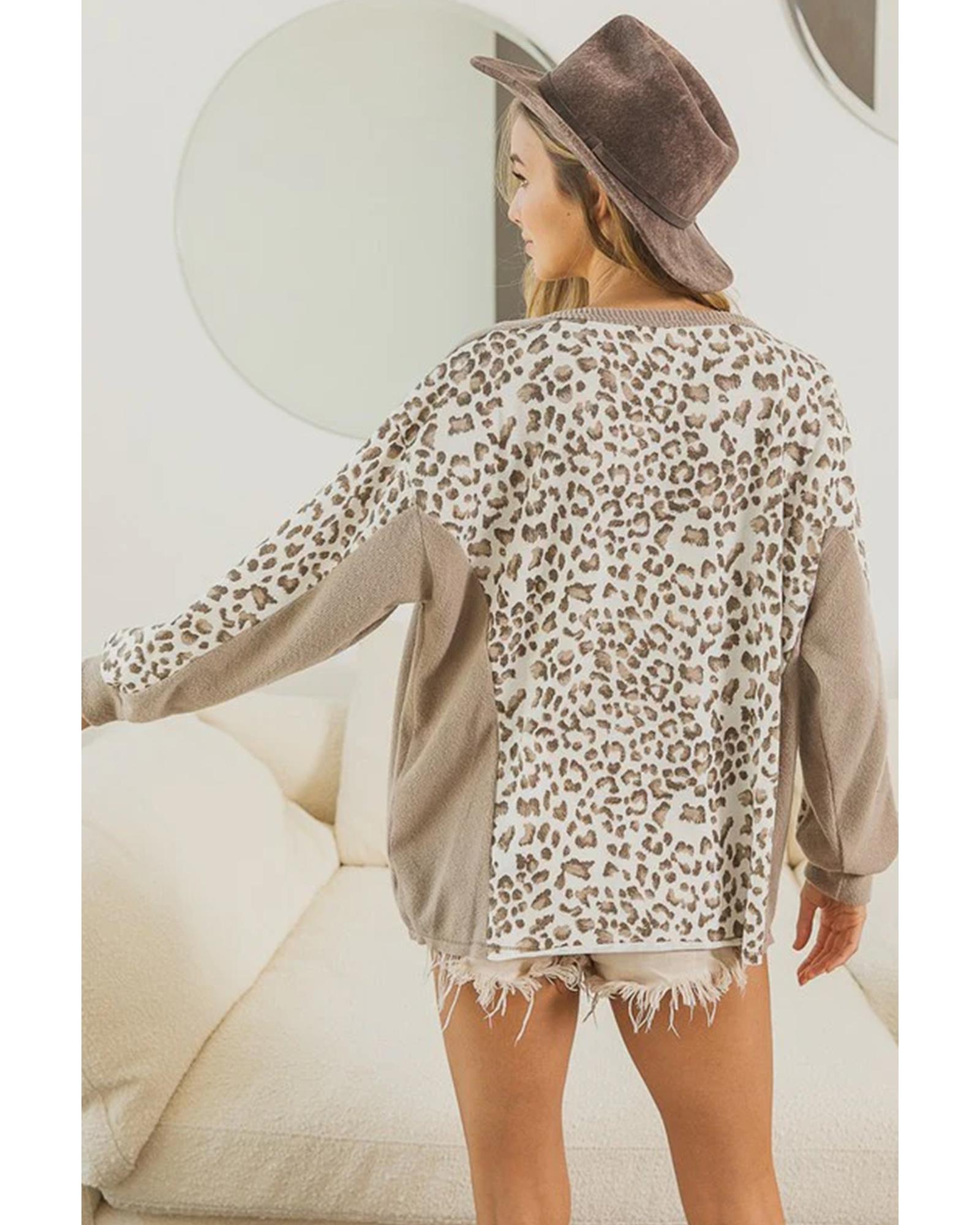 V539-AZEXDC25122560-20-M-202508271515-00 Leopard Print Crew Neck Long Sleeve Top - M - Image 1