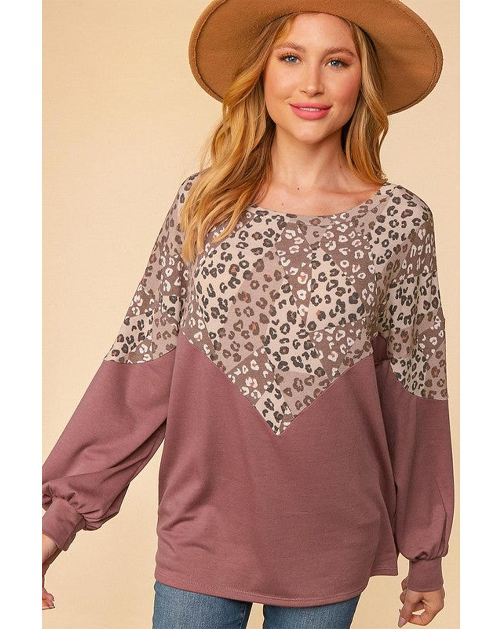 V539-AZEXDC25122686-20-M-202508291155-00 Azura Exchange Animal Print Patchwork Top - M - Image 1
