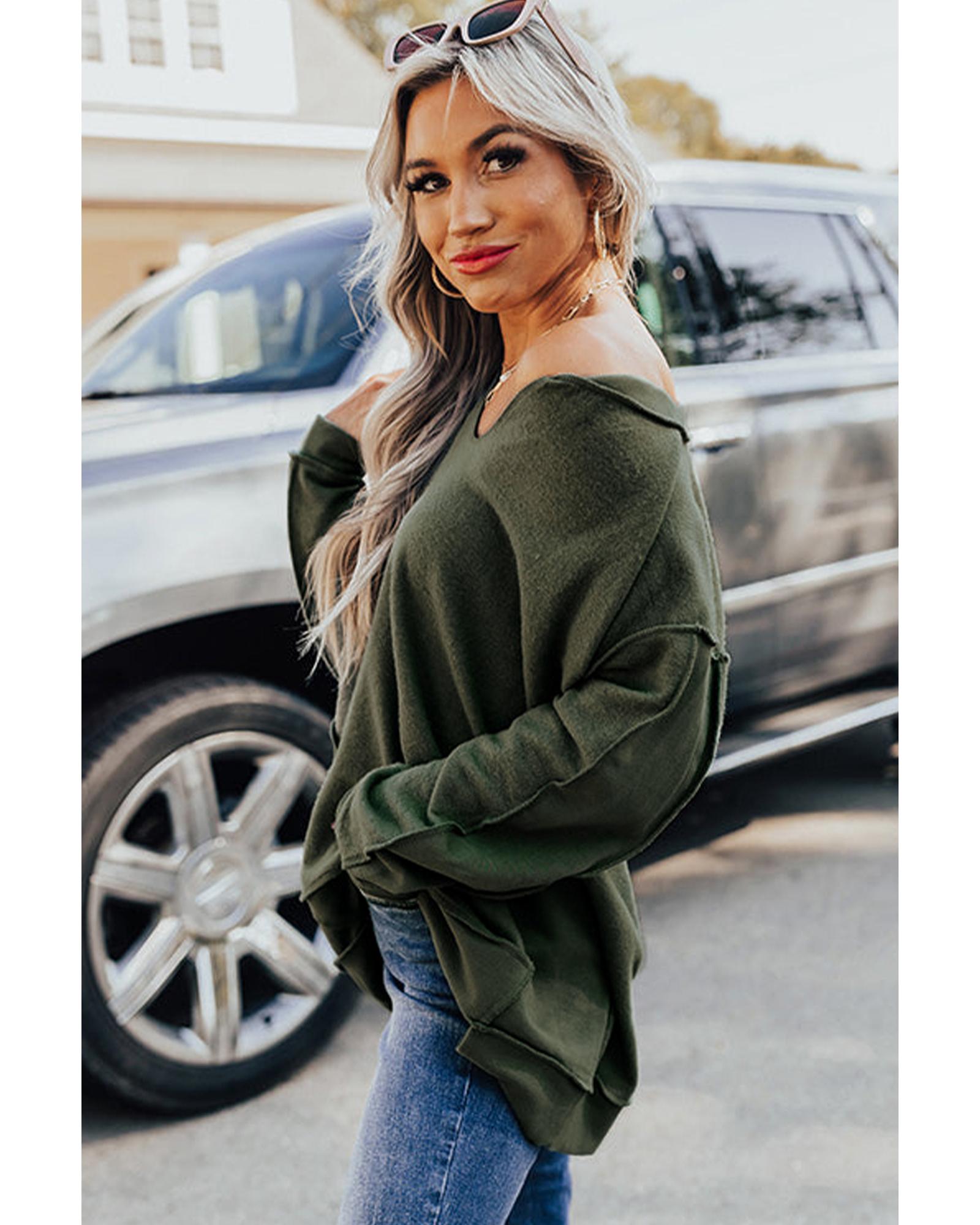 V539-AZEXDC25123160-9-L-202509010155-00 Azura Exchange Exquisite Green Long Sleeve Top with Split Neck and Exposed Seam Detail - L - Image 1