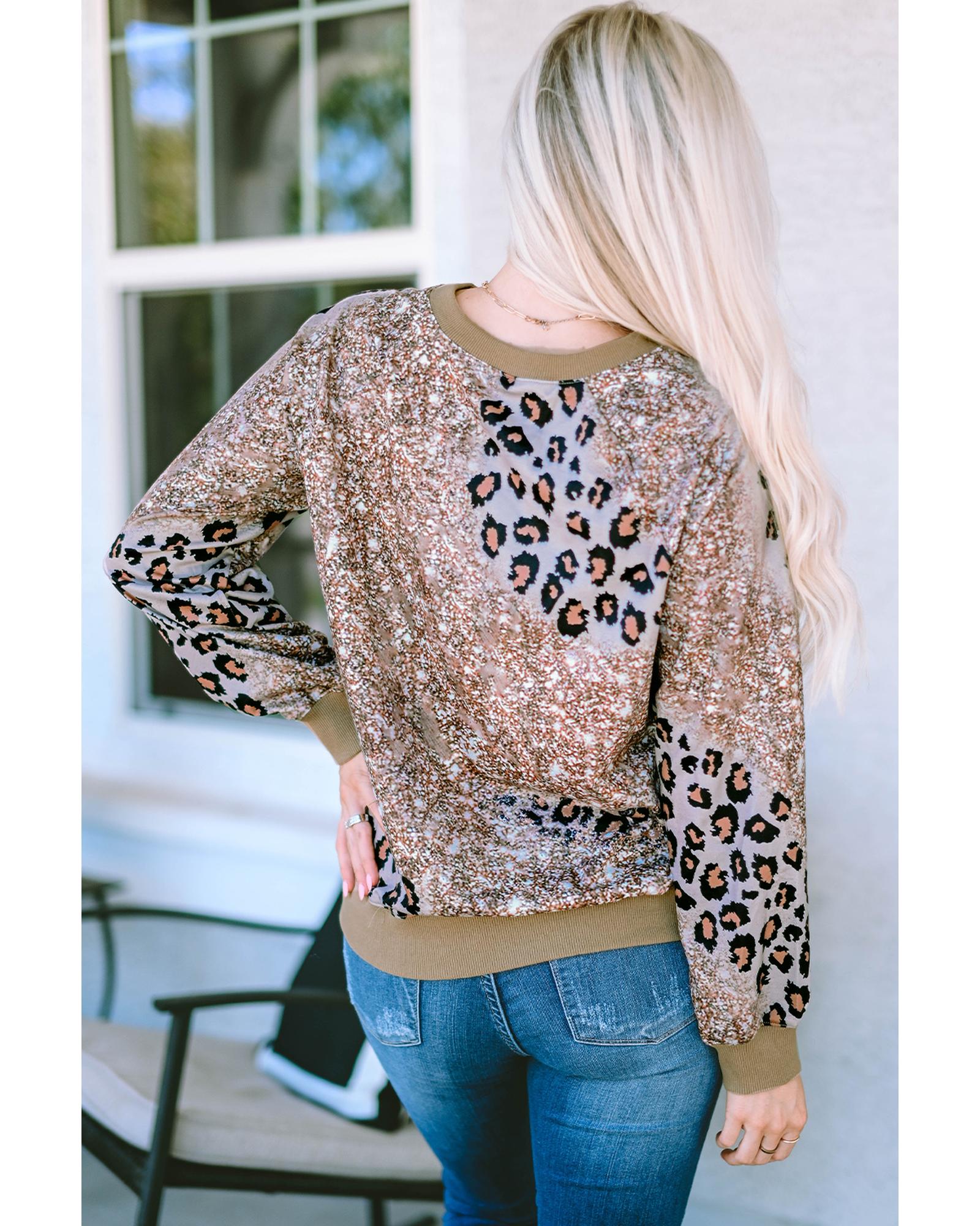 V539-AZEXDC25123840-20-S-202508261930-00 Azura Exchange Leopard Tie Dyed Pumpkin Truck Graphic Top - S - Image 1