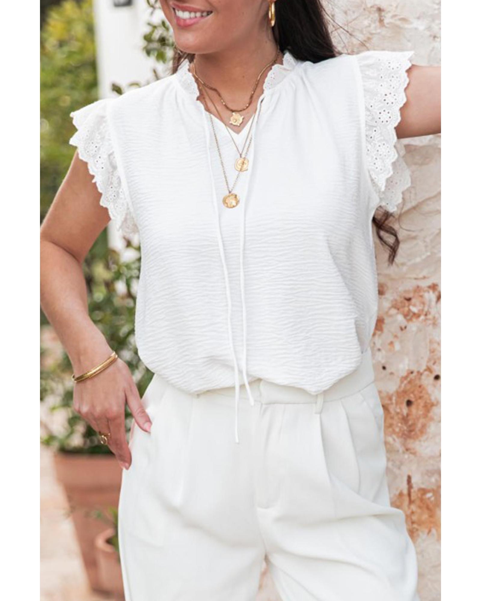 V539-AZEXDC25128164-P1-M-202508271920-00 White Embroidered Ruffle Trim Textured Blouse - M - Image 1