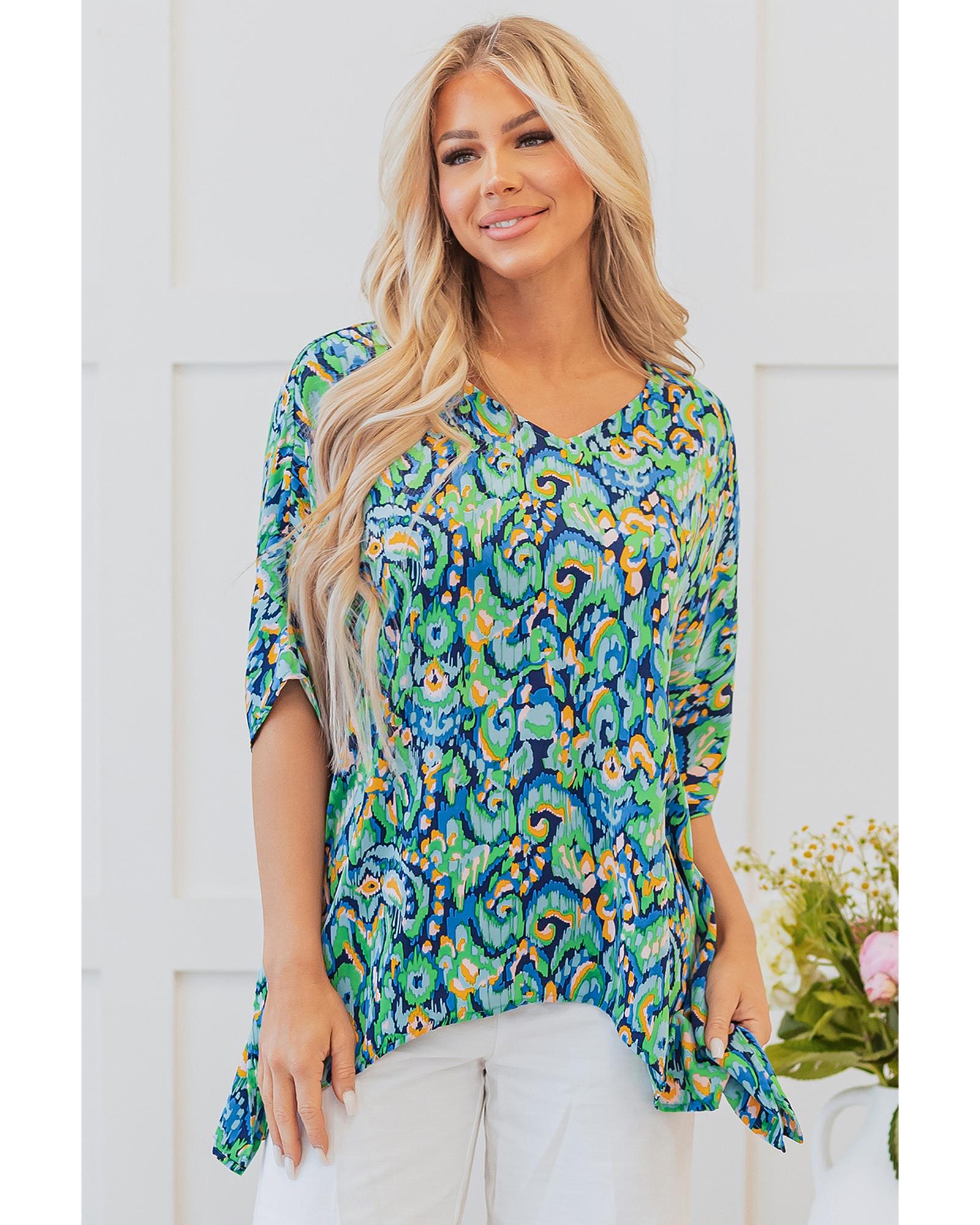 V539-AZEXDC25129427-P920-XL-202508270805-00 Green Abstract Print V Neck Half Sleeve Loose Fit Tunic Blouse - XL - Image 1