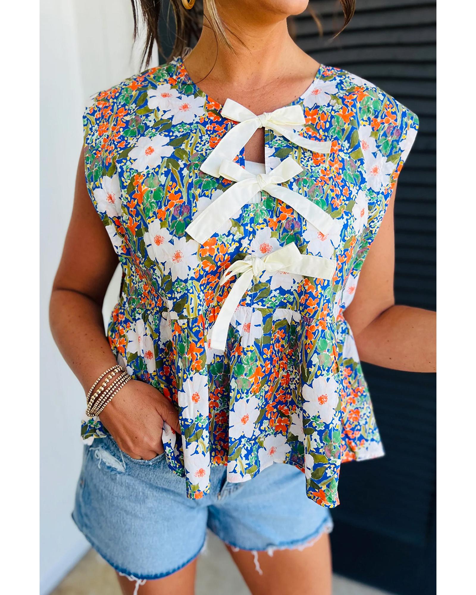 V539-AZEXDC25129527-P5-XL-202508270945-00 Green Floral Print Bow Applique Slit Sleeveless Peplum Blouse - XL - Image 1