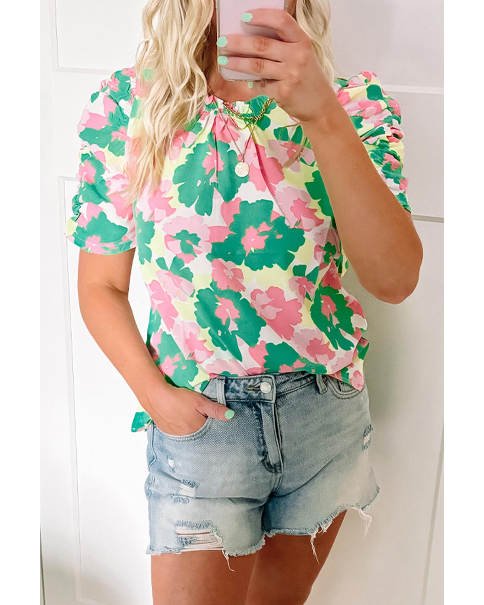 V539-AZEXDC25130580-P920-M-202508271105-00 Green Abstract Print Frilly Neck Ruched Short Sleeve Blouse - M - Image 1