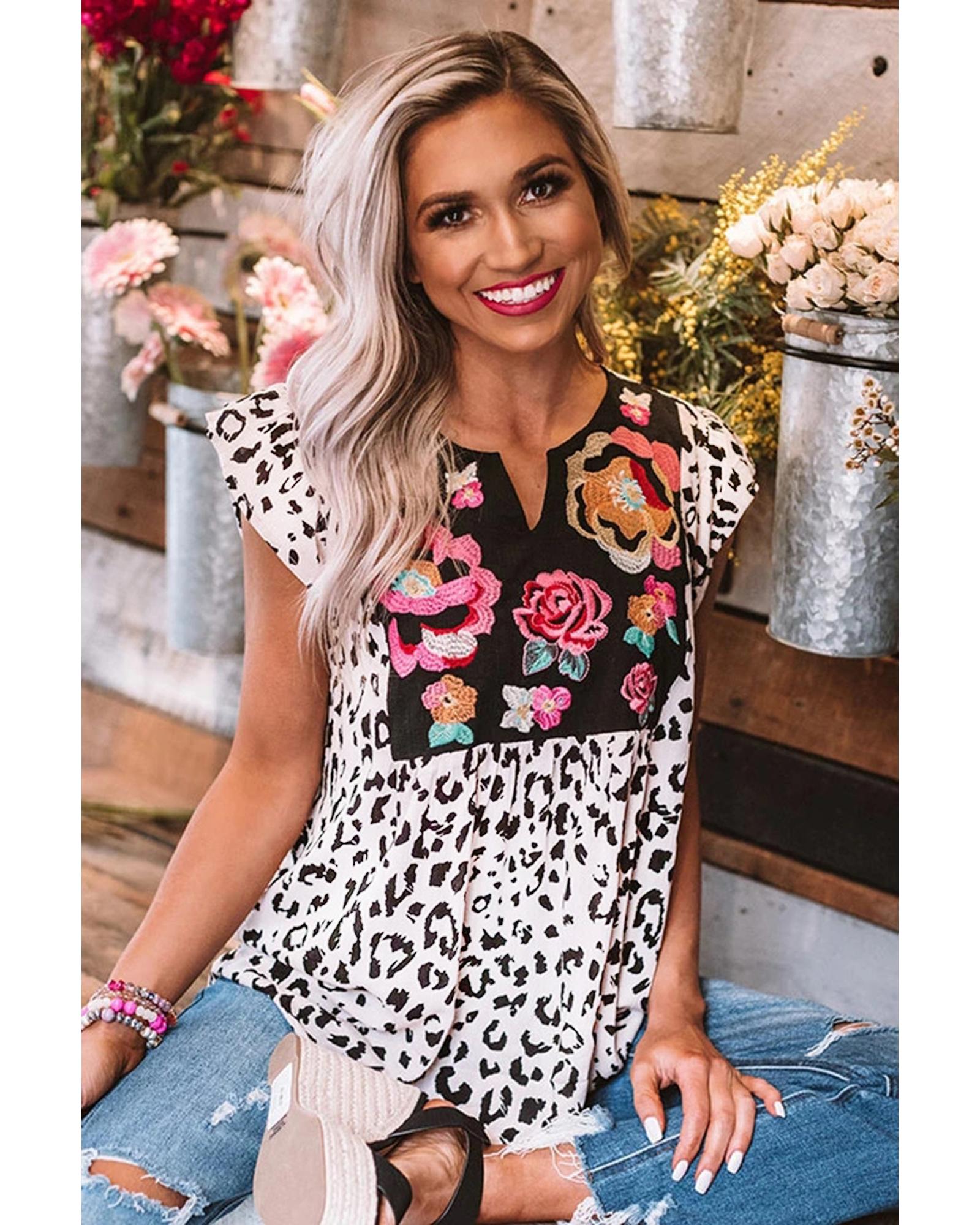 V539-AZEXDC251417-20-XL-202508260245-00 Azura Exchange Embroidered Shift Top - XL - Image 1