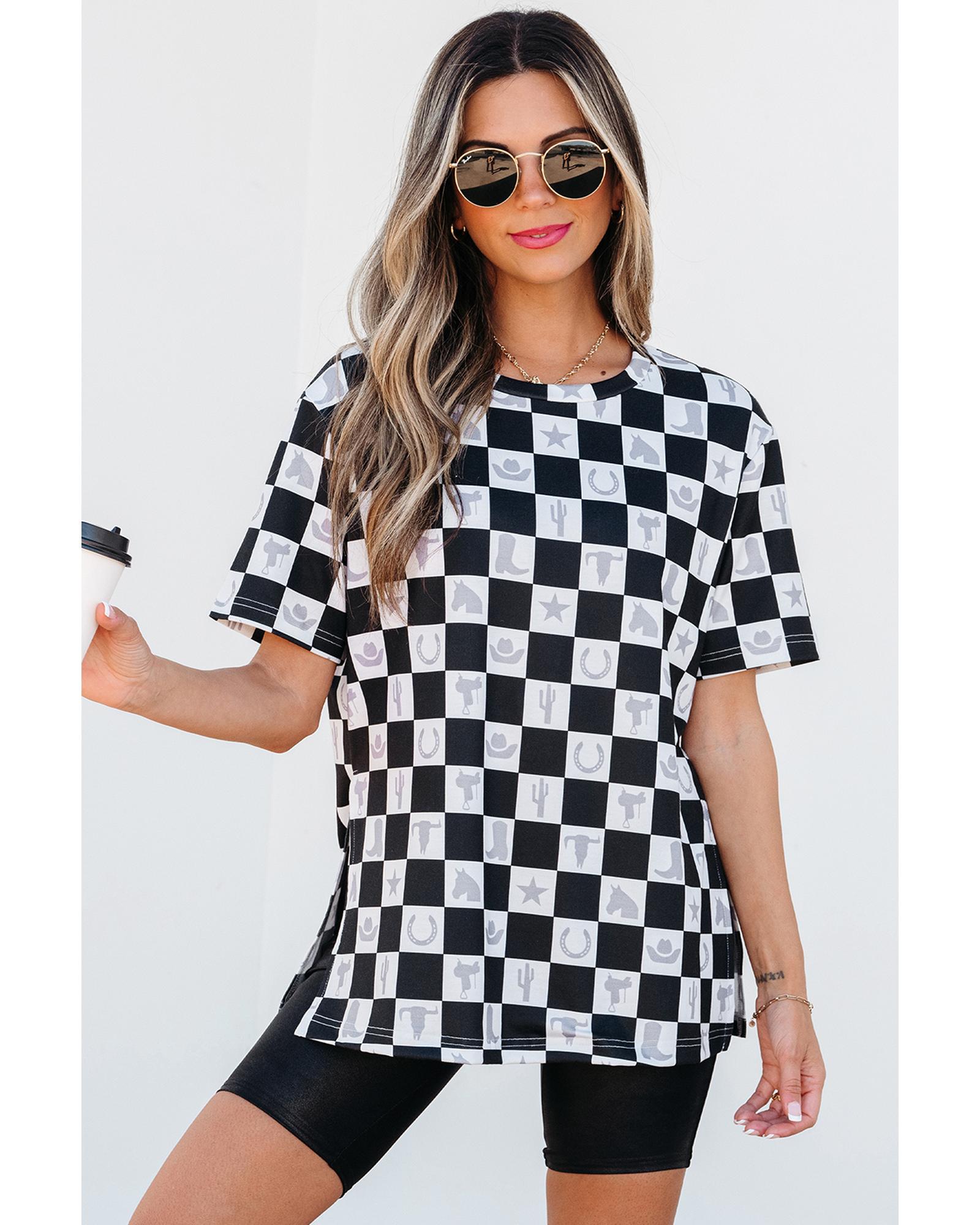 V539-AZEXDC25227499-P220-S-202506121810-00 Black Western Fashion Checkerboard Print Side Split T Shirt - S - Image 1