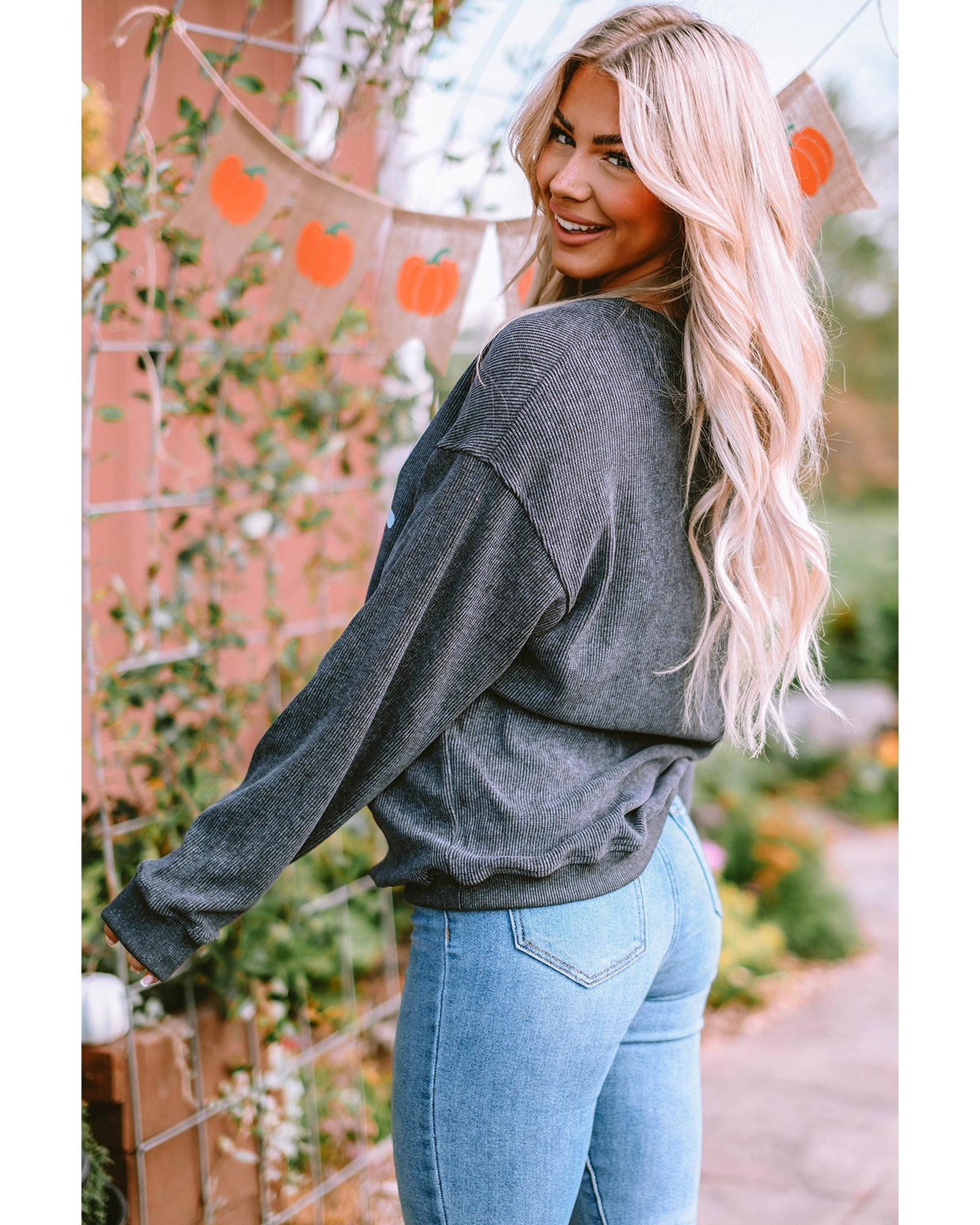 V539-AZEXDC25317199-11-M-202506130432-00 Gray Sequin St Patrick Clover Patch Corded Sweatshirt - M - Image 1