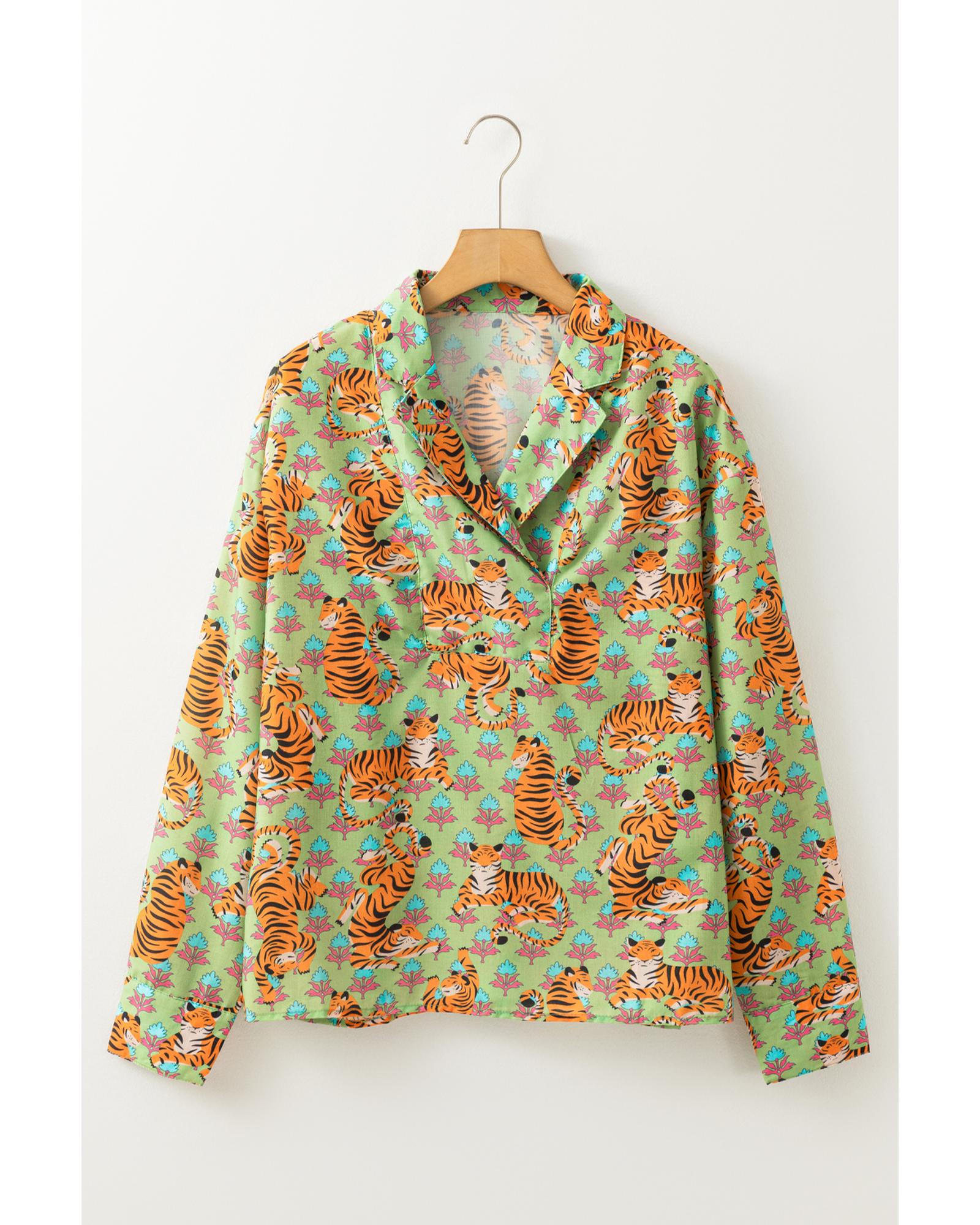 V539-AZEXDC2555825-P920-XL-202508281155-00 Green Tiger Floral Printed Collared V Neck Casual Shirt - XL - Image 1
