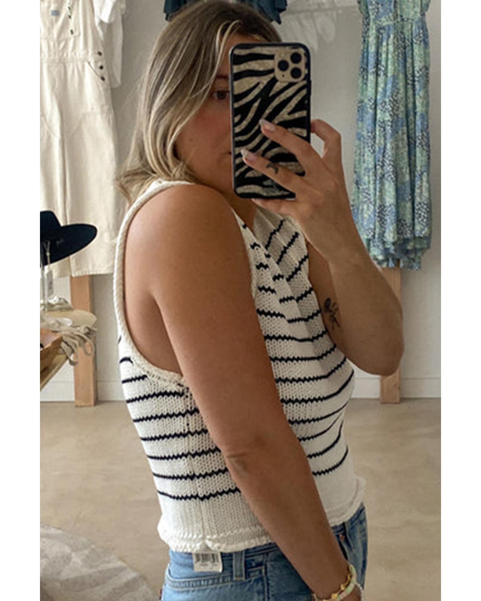 V539-AZEXDC276261-P219-L-202508292005-00 Black Stripe Raw Edge Crew Neck Knitted Vest - L - Image 1