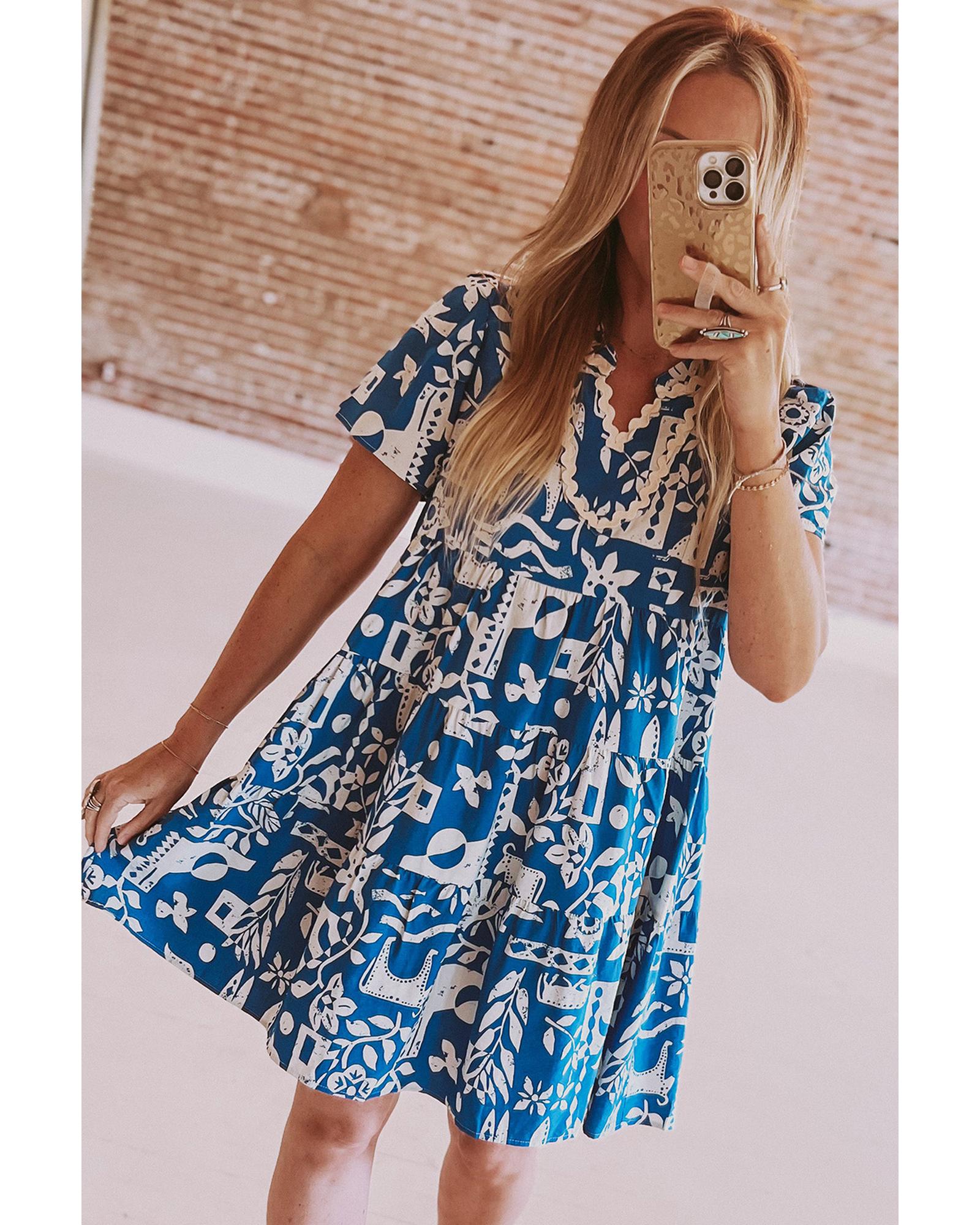 V539-AZEXDC6120053-P520-M-202508282330-00 Blue Ricrac Trim Split Neck Floral Loose Dress - M - Image 1