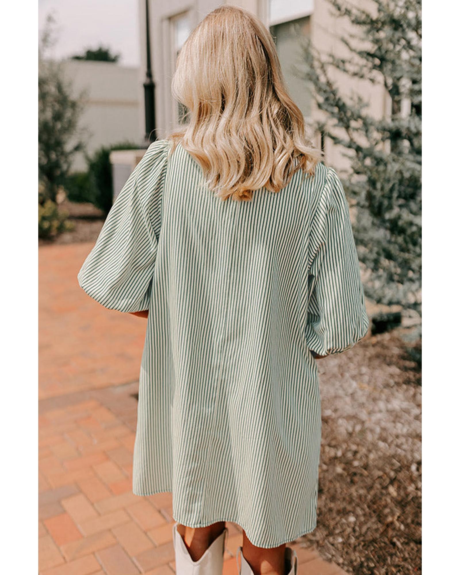 V539-AZEXDC6123183-P920-S-202506141940-00 Green Patch Pockets Button Down Short Puff Sleeve Dress - S - Image 1