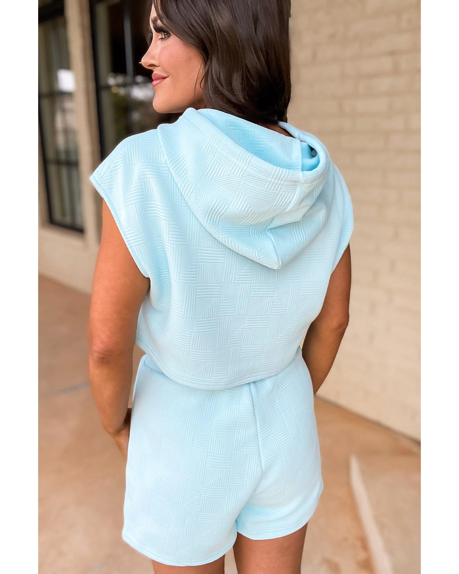 V539-AZEXDC625911-P804-XL-202508280900-00 Beau Blue Textured Cropped Hoodie and Shorts Set - XL - Image 1